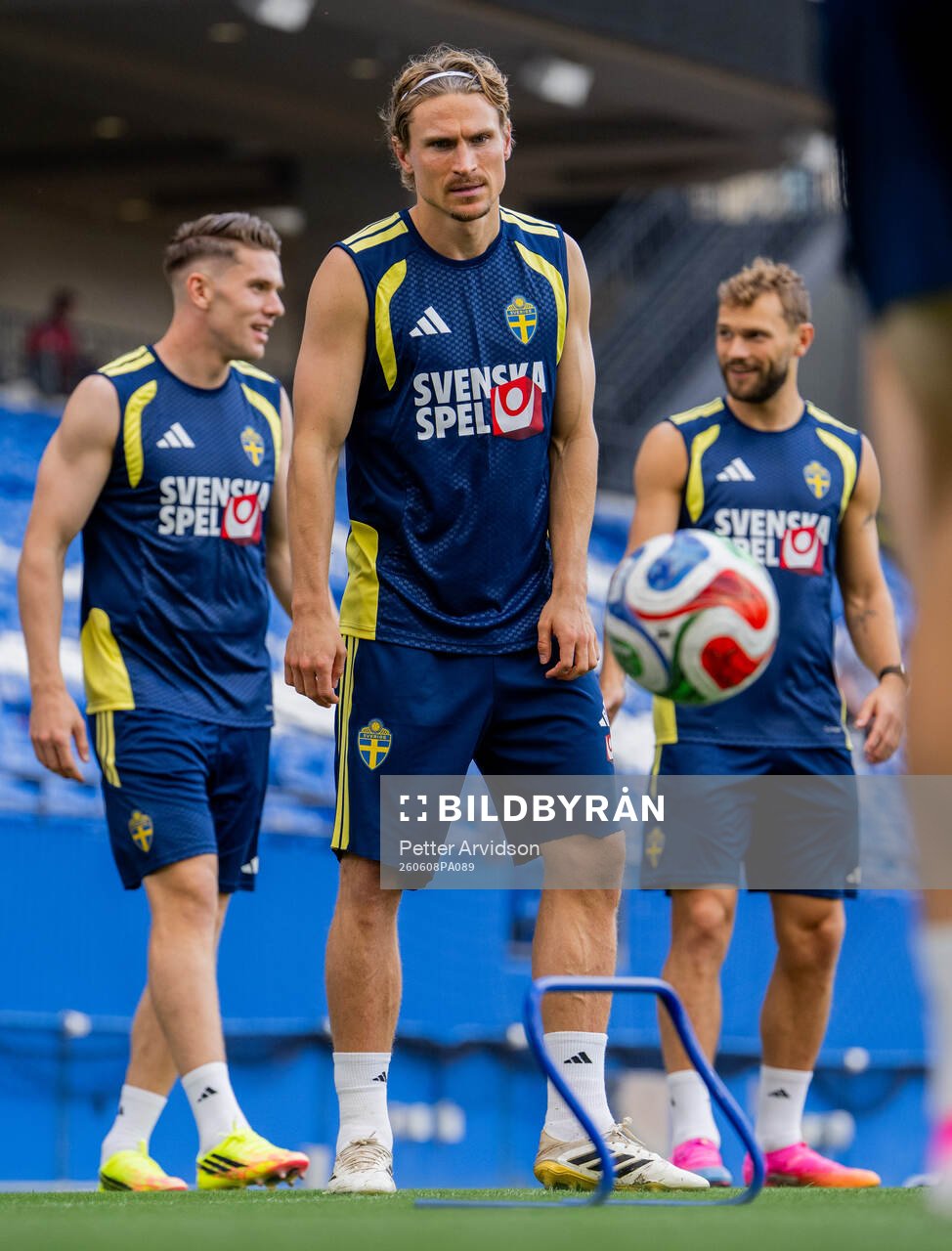 Carl Starfelt of the Swedish national football team at a