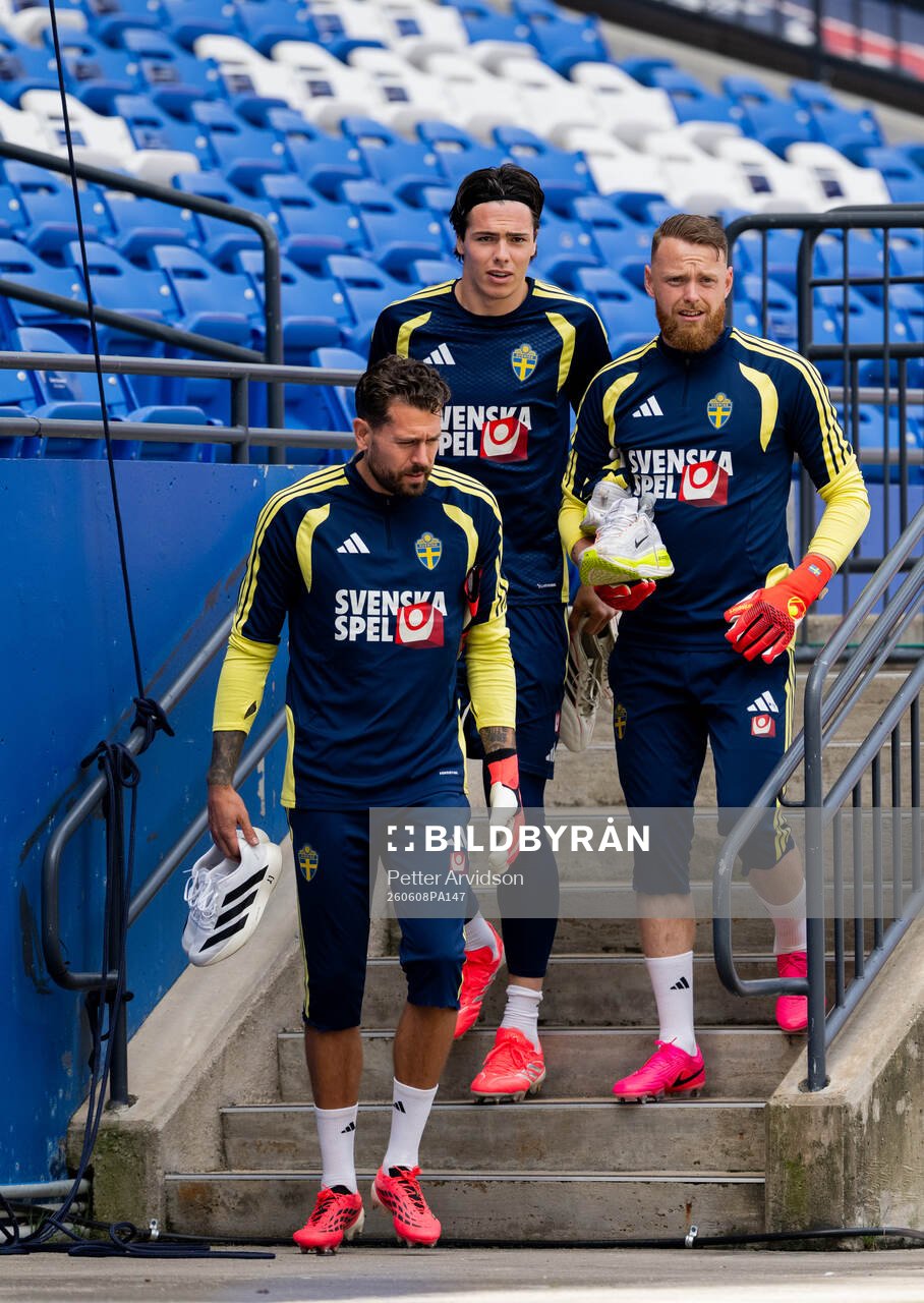 Goalkeeper Jacob Widell Zetterström, goalkeeper Kristoffer