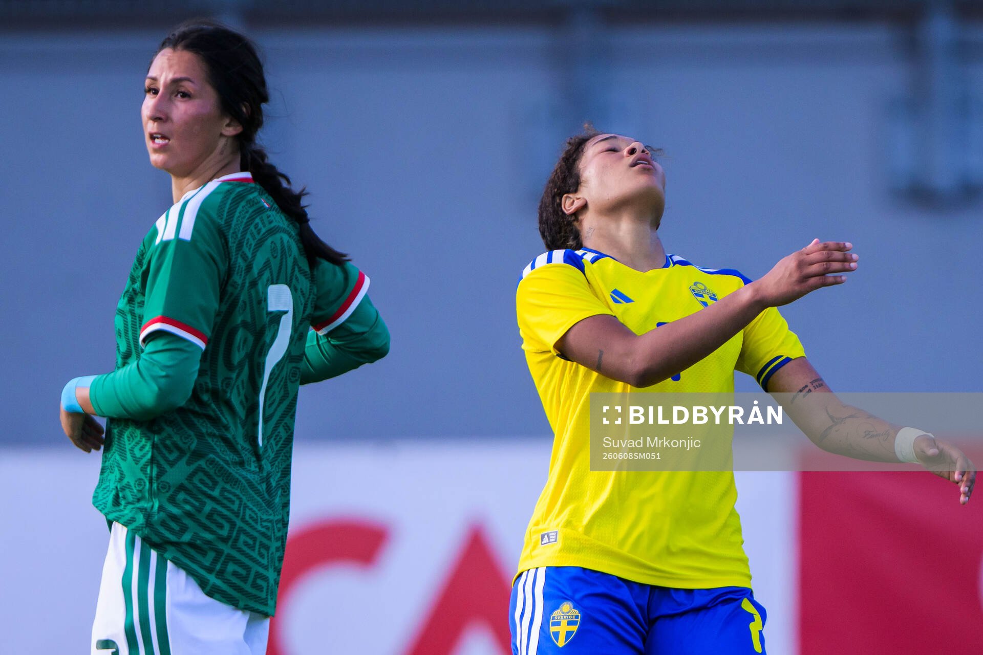 Valerie Vargas Arceo of Mexico and Evelina Duljan of Sweden