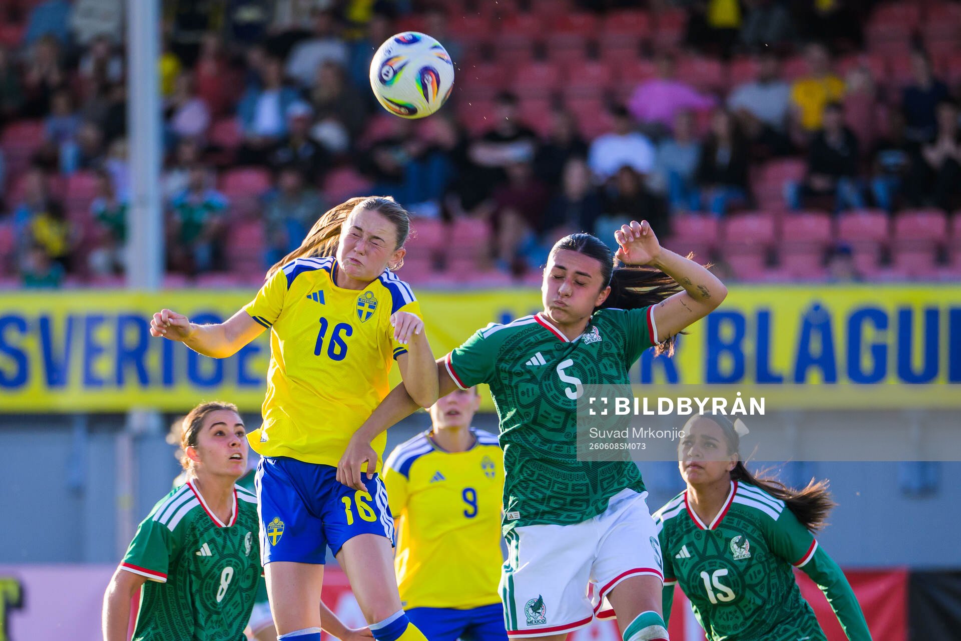 Svea Rehnberg of Sweden and Natalia Judith Colin Ruiz of