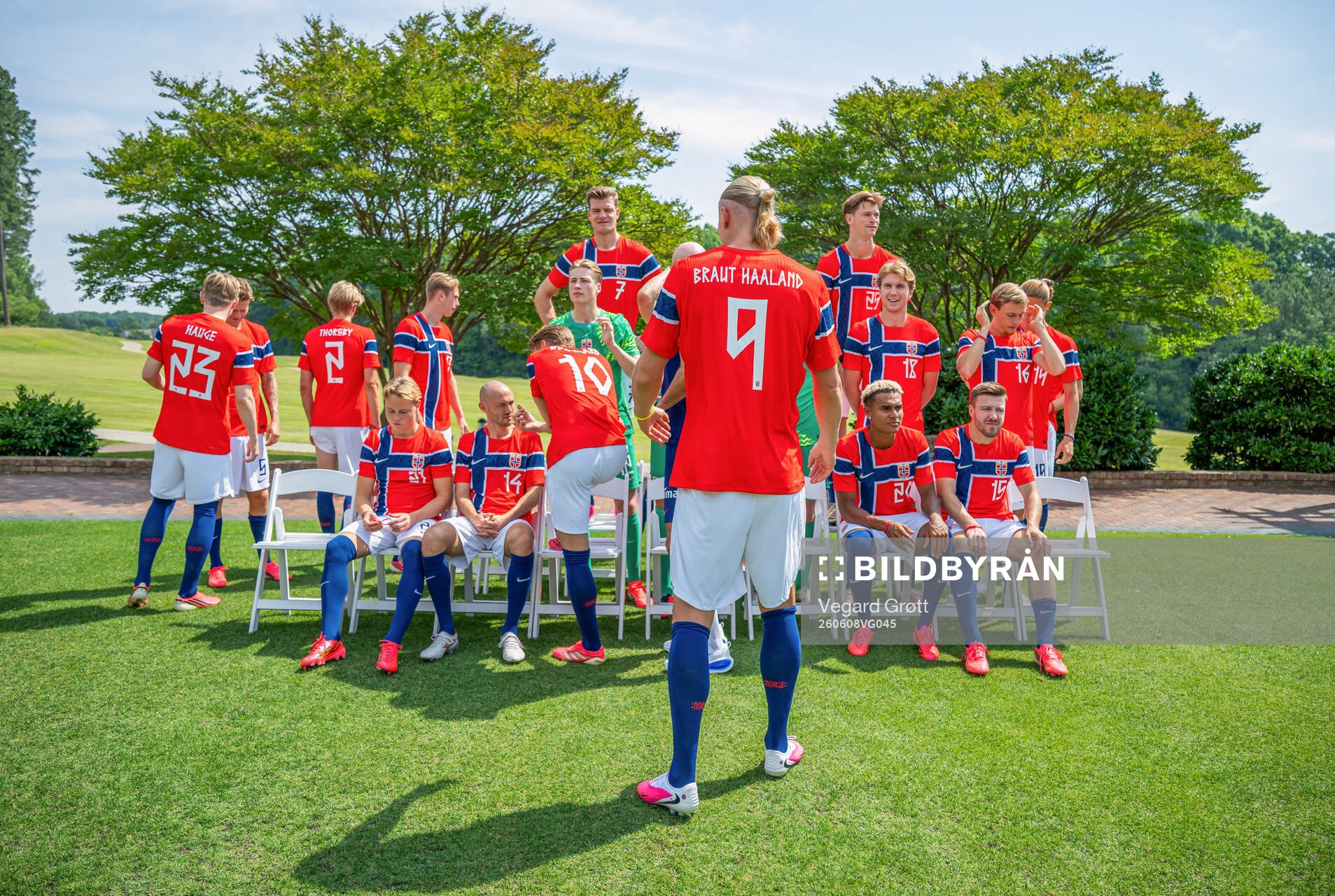 Erling Braut Haaland and players of the Norwegian national