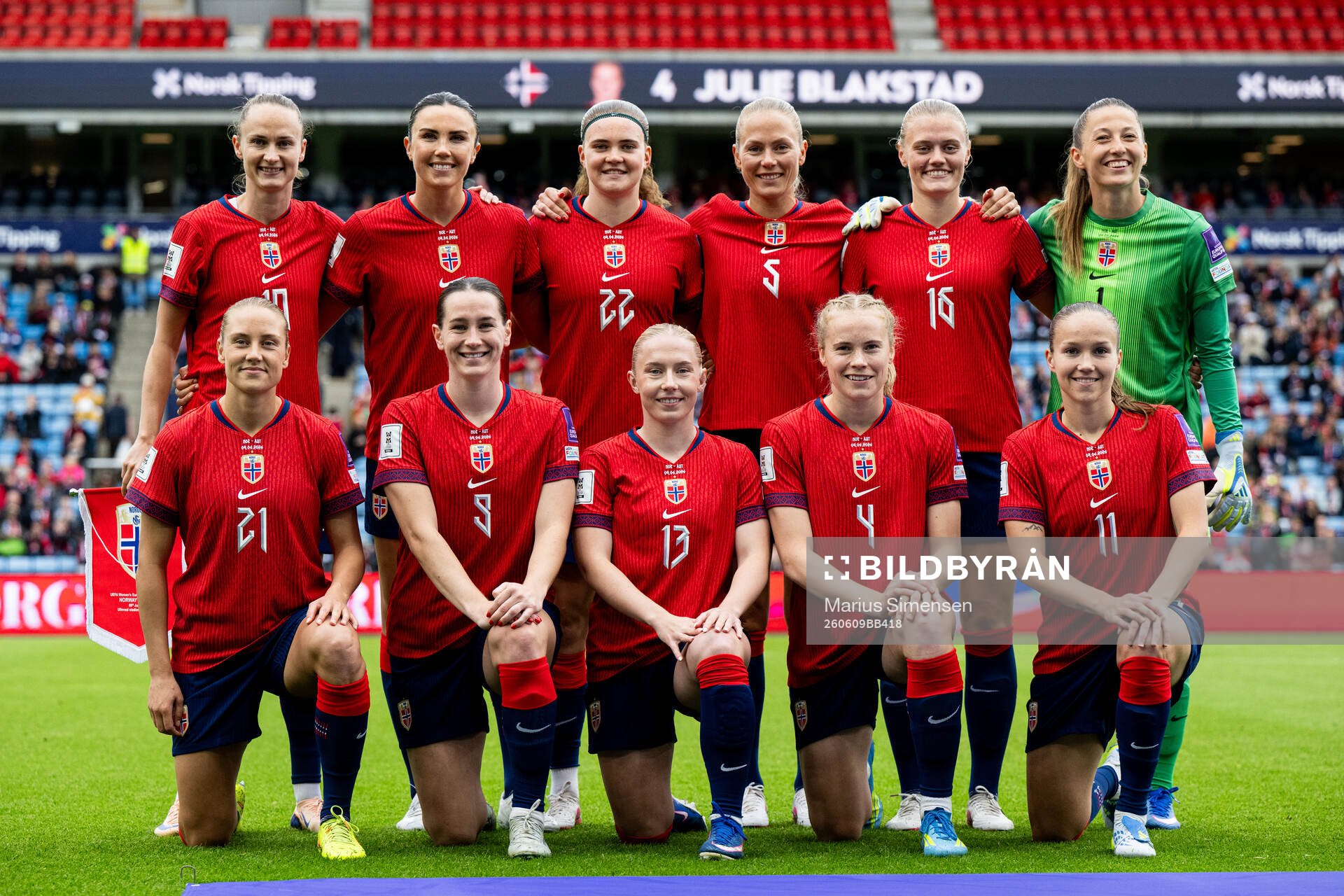 Starting eleven of Norway from top left, Caroline Graham