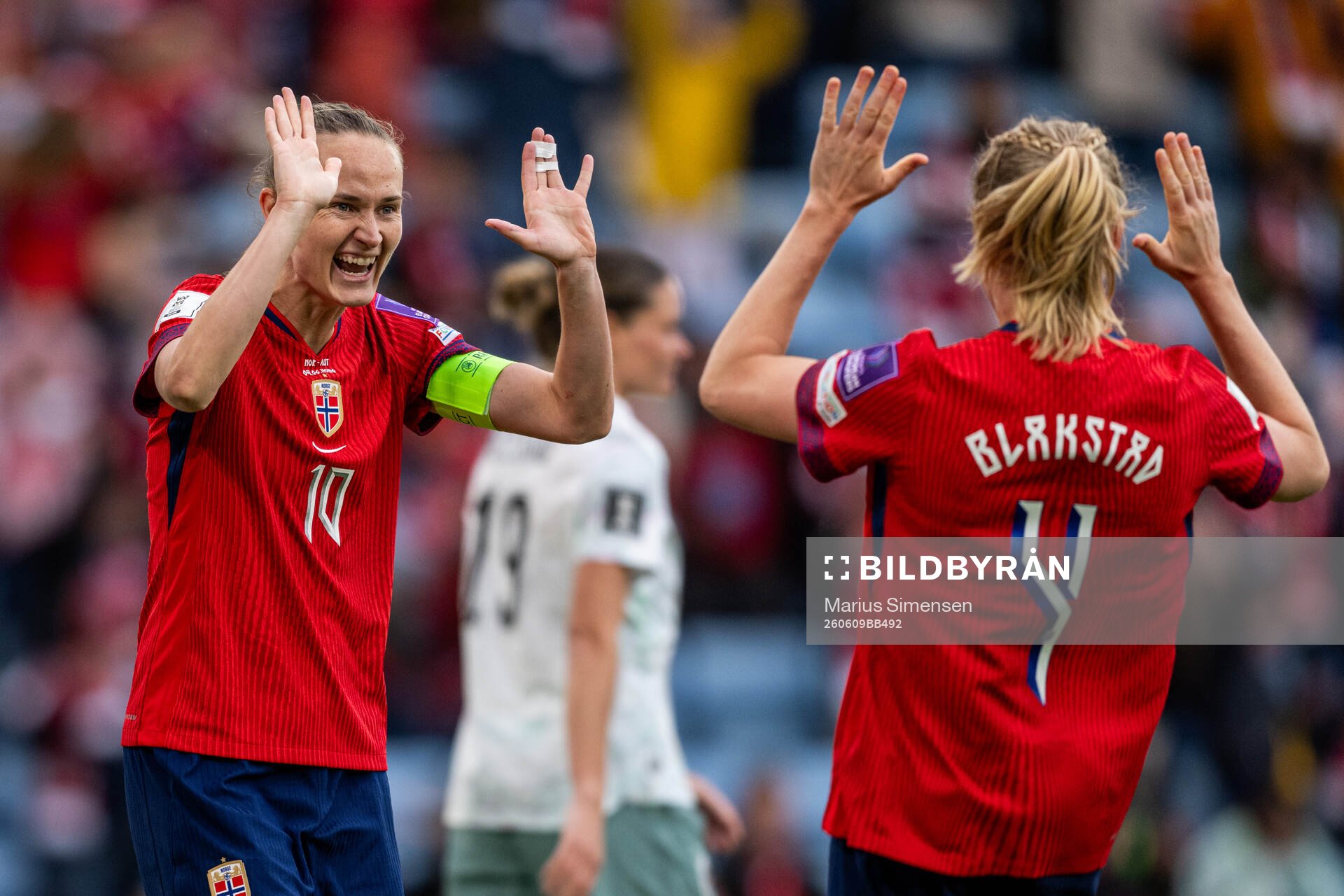Caroline Graham Hansen of Norway celebrates 2-0