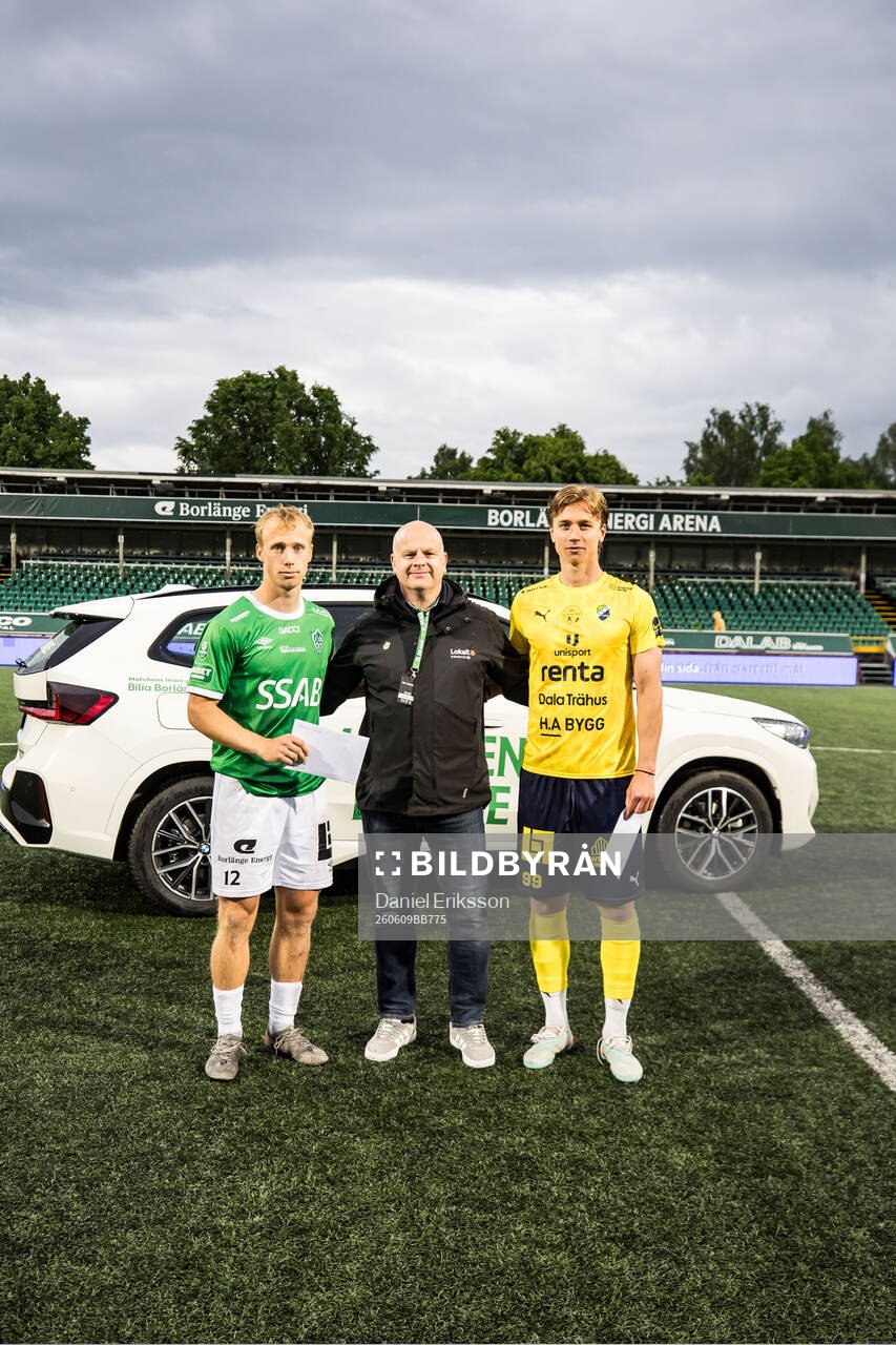 Brages Alex Mortensen och Ljungskiles Lukas Lindholm Corner