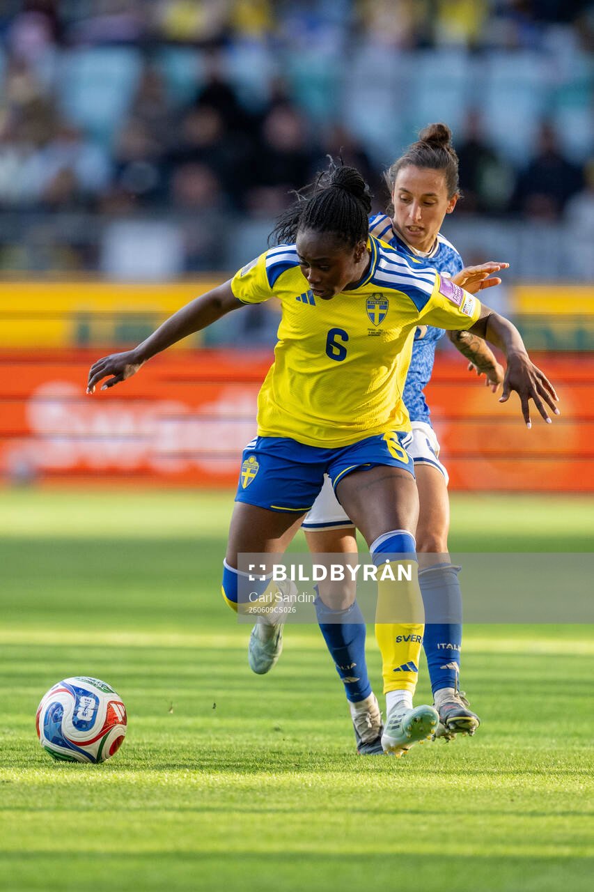 Monica Jusu Bah of Sweden an Federica D'Auria of Italy