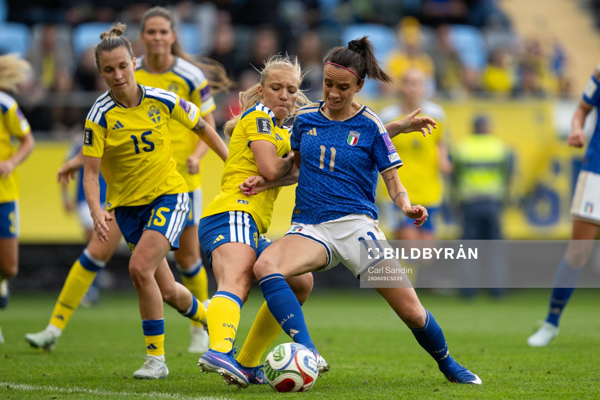 Smilla Holmberg of Sweden and Barbara Bonansea of Italy