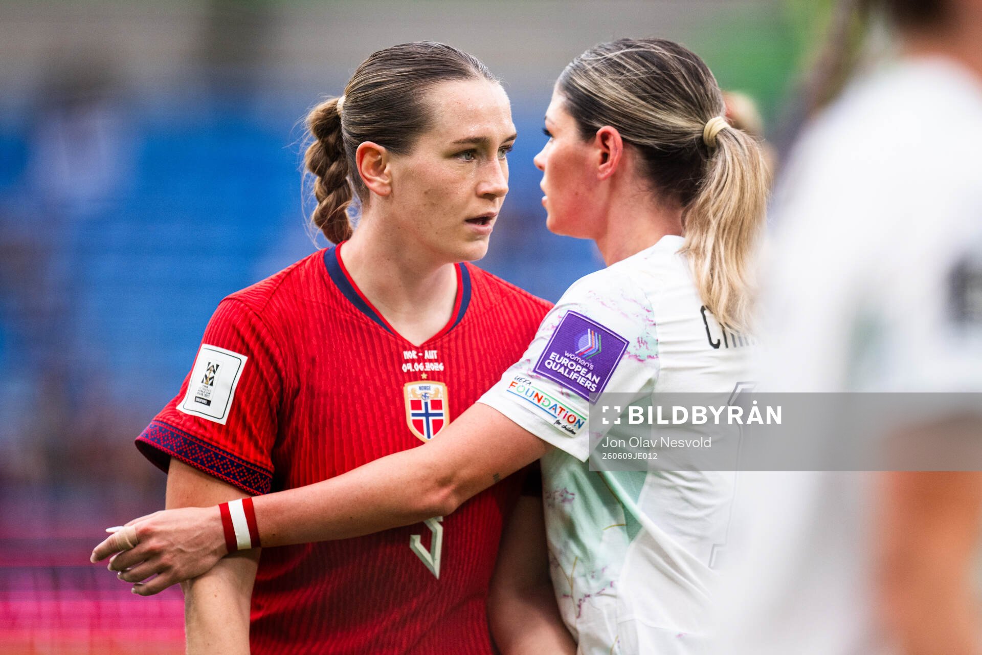 Elisabeth Terland of Norway and Eileen Campbell of Austria