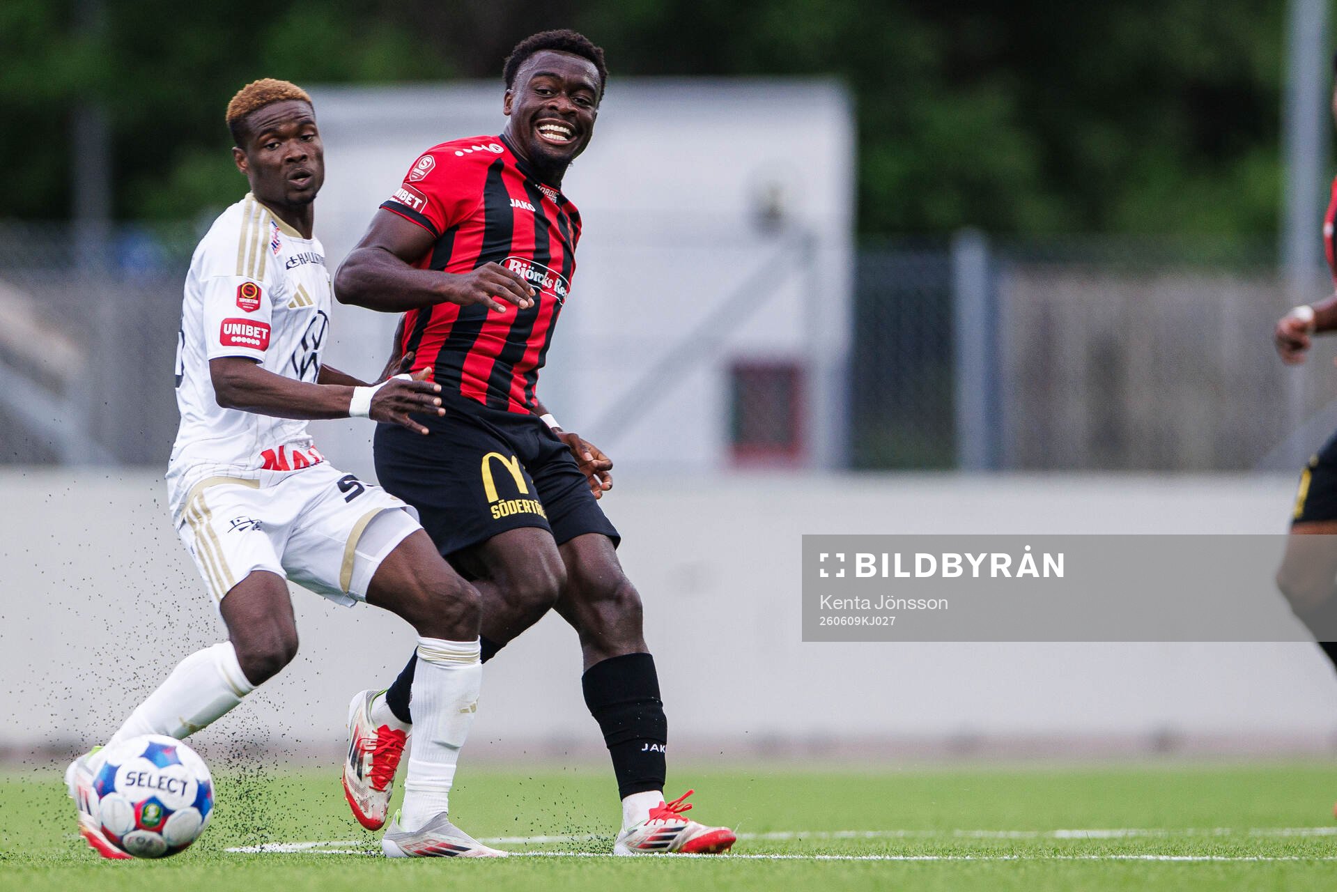 Östersunds Assiedou Yannick Armel Adjoumani och Nordic