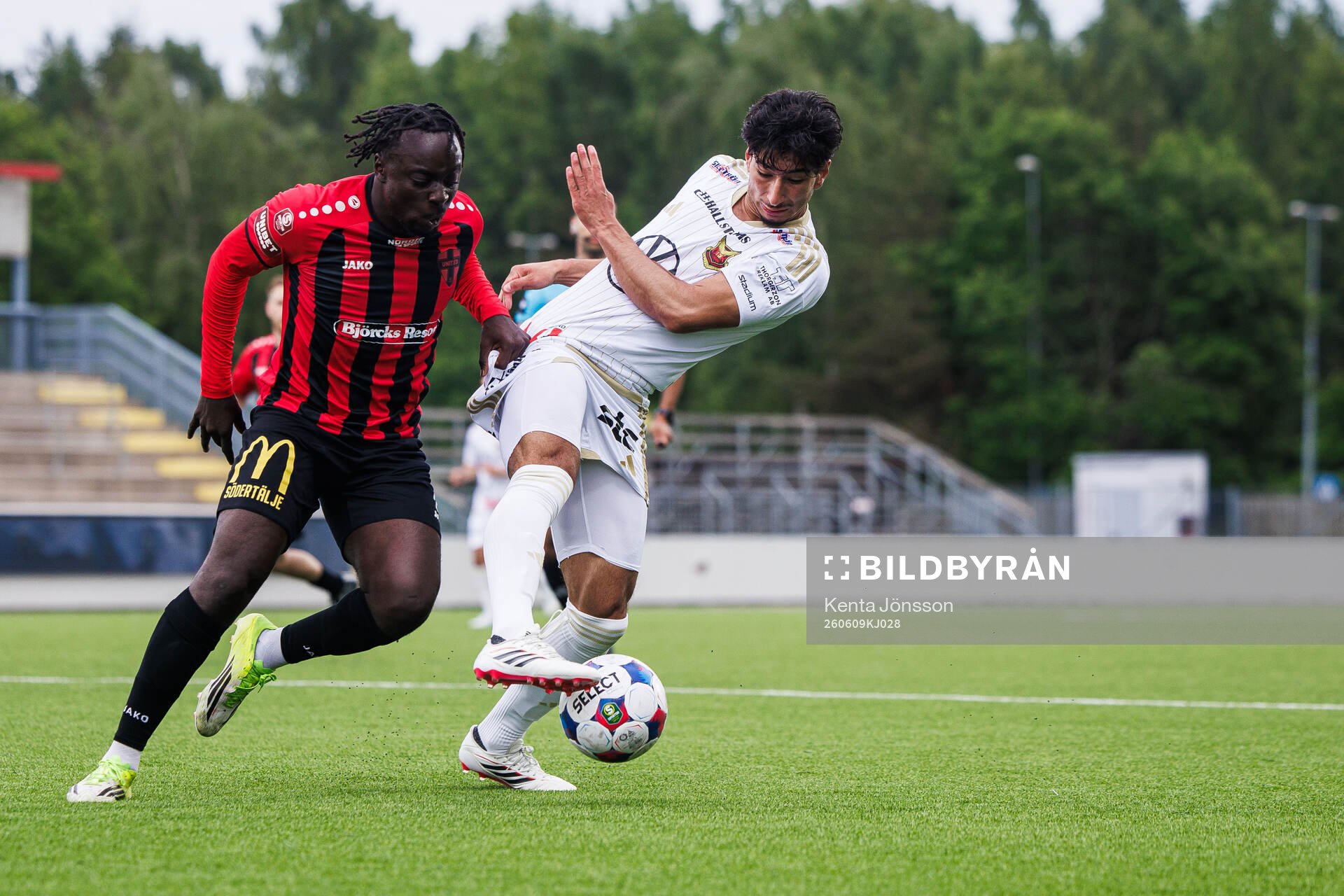 Nordic Uniteds Kalipha Jawla och Östersunds Abdulla Abodi