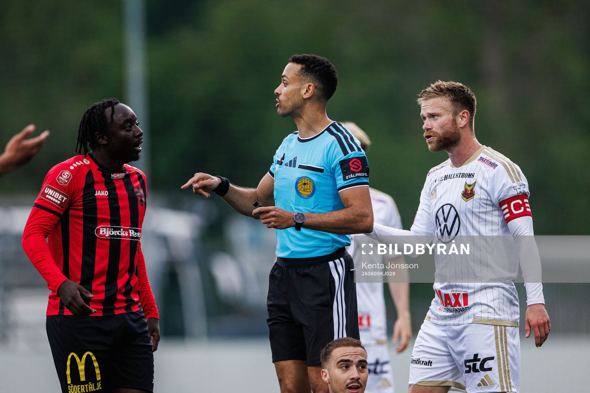 Nordic Uniteds Kalipha Jawla och Östersunds Dennis Widgren