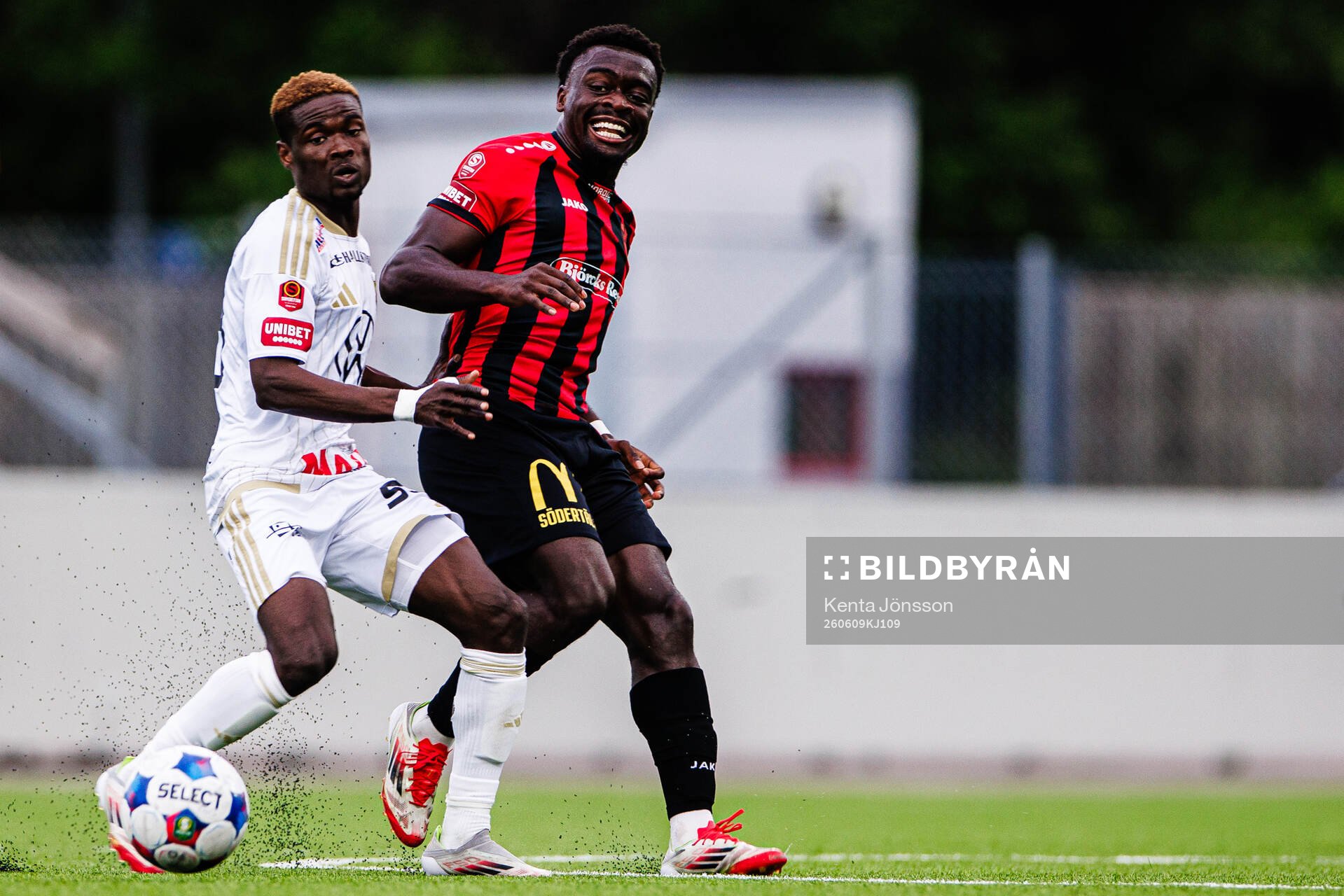 Östersunds Assiedou Yannick Armel Adjoumani och Nordic