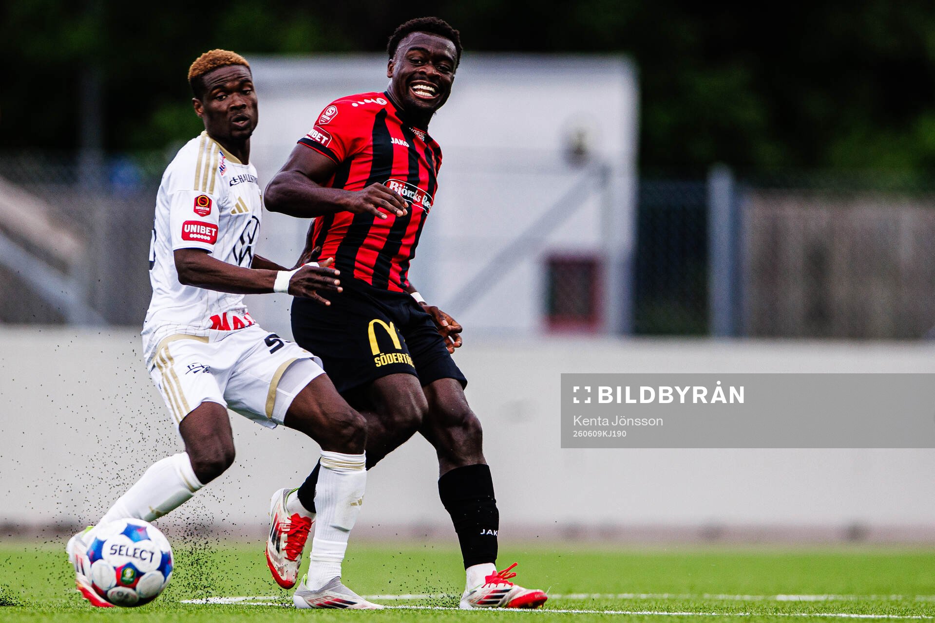 Östersunds Assiedou Yannick Armel Adjoumani och Nordic