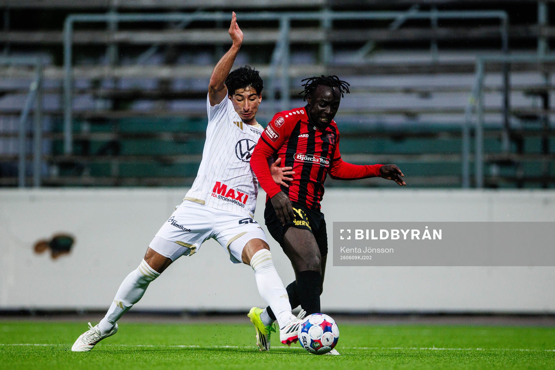Östersunds Abdulla Abodi Qasem och Nordic Uniteds Kalipha
