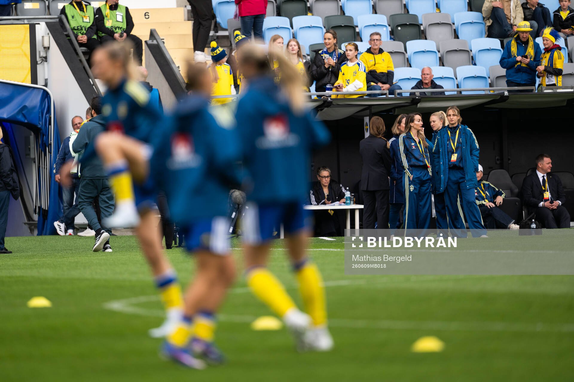 Kosovare Asllani and Nathalie Björn of Sweden