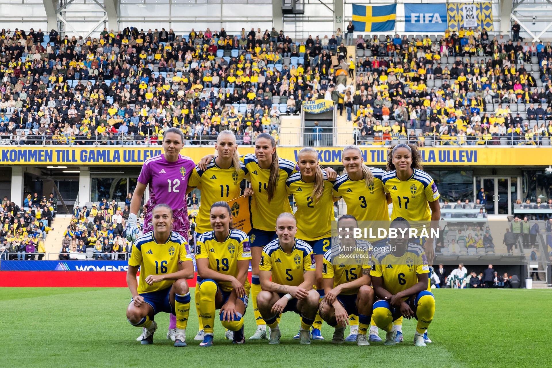 goalkeeper Jennifer Falk, Stina Blackstenius, Bella