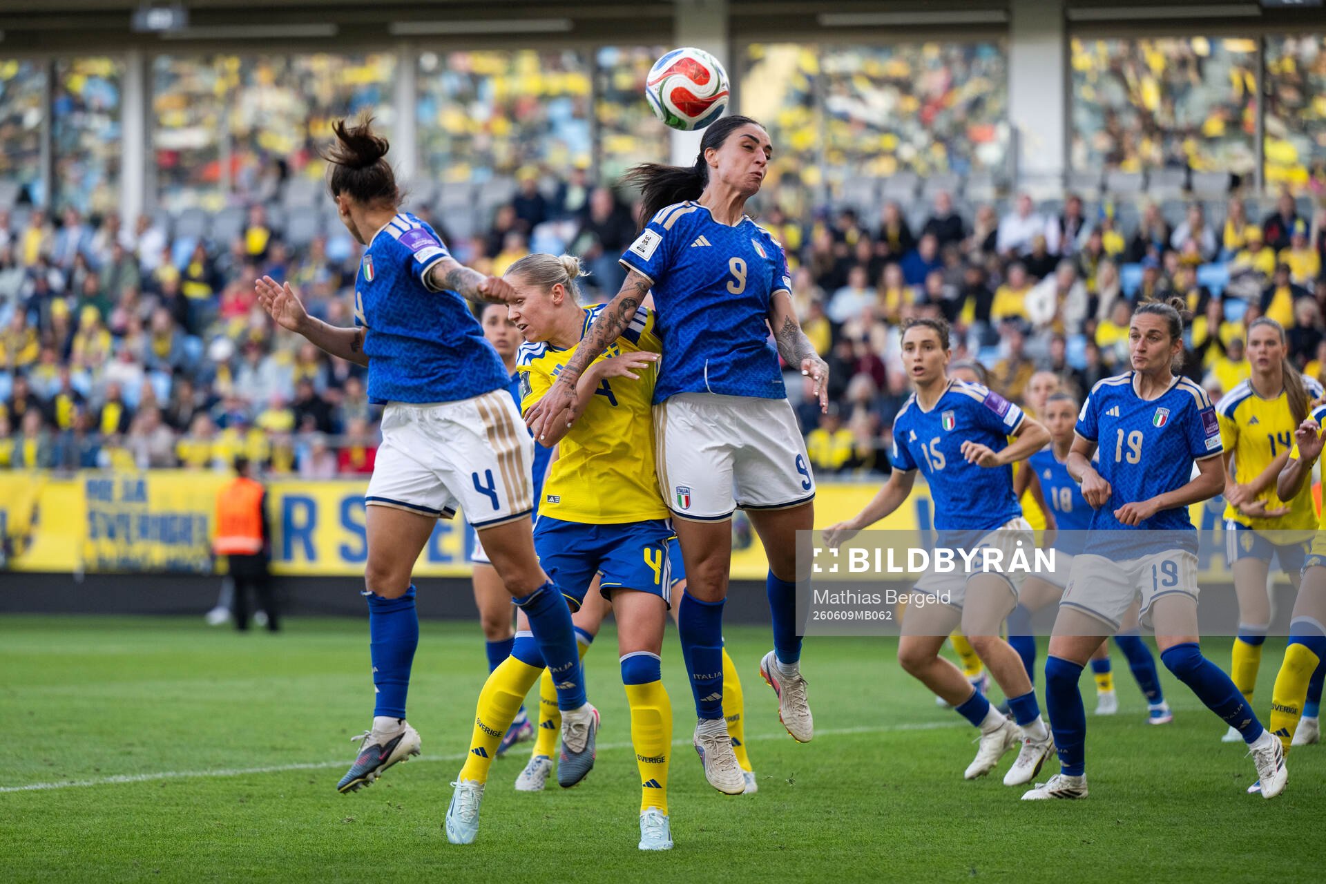 Hanna Lundkvist of Sweden and Martina Piemonte of Italy