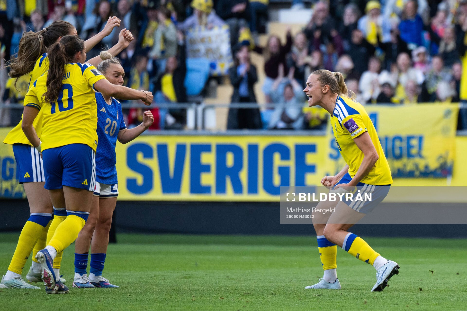 Fridolina Rolfö of Sweden celebrates