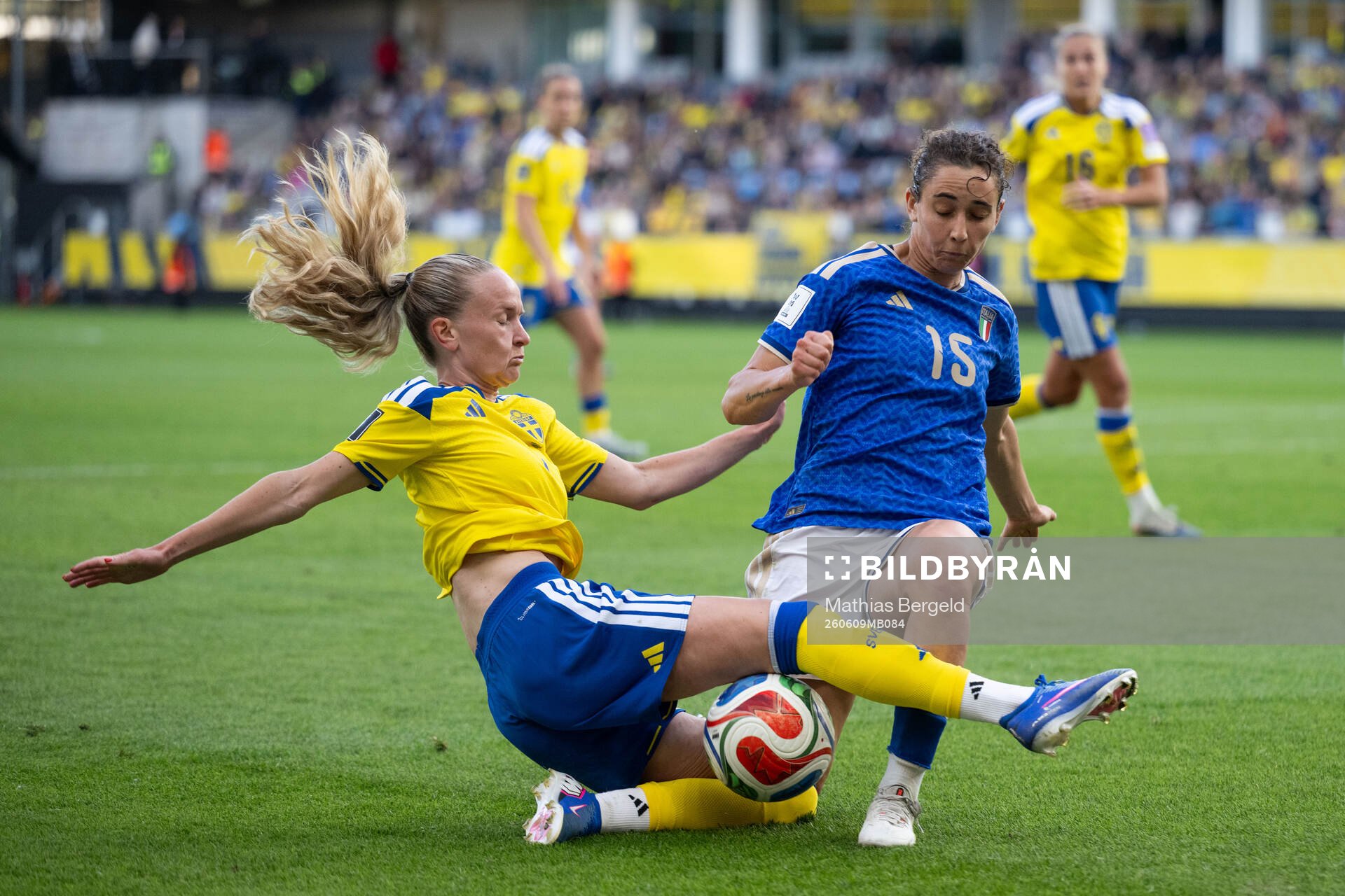 Matilda Vinberg of Sweden and Benedetta Glionna of Italy