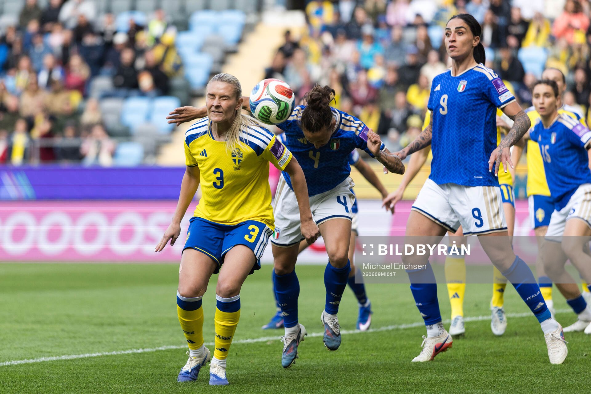 Amanda Nildén of Sweden against Federica D'Auria and