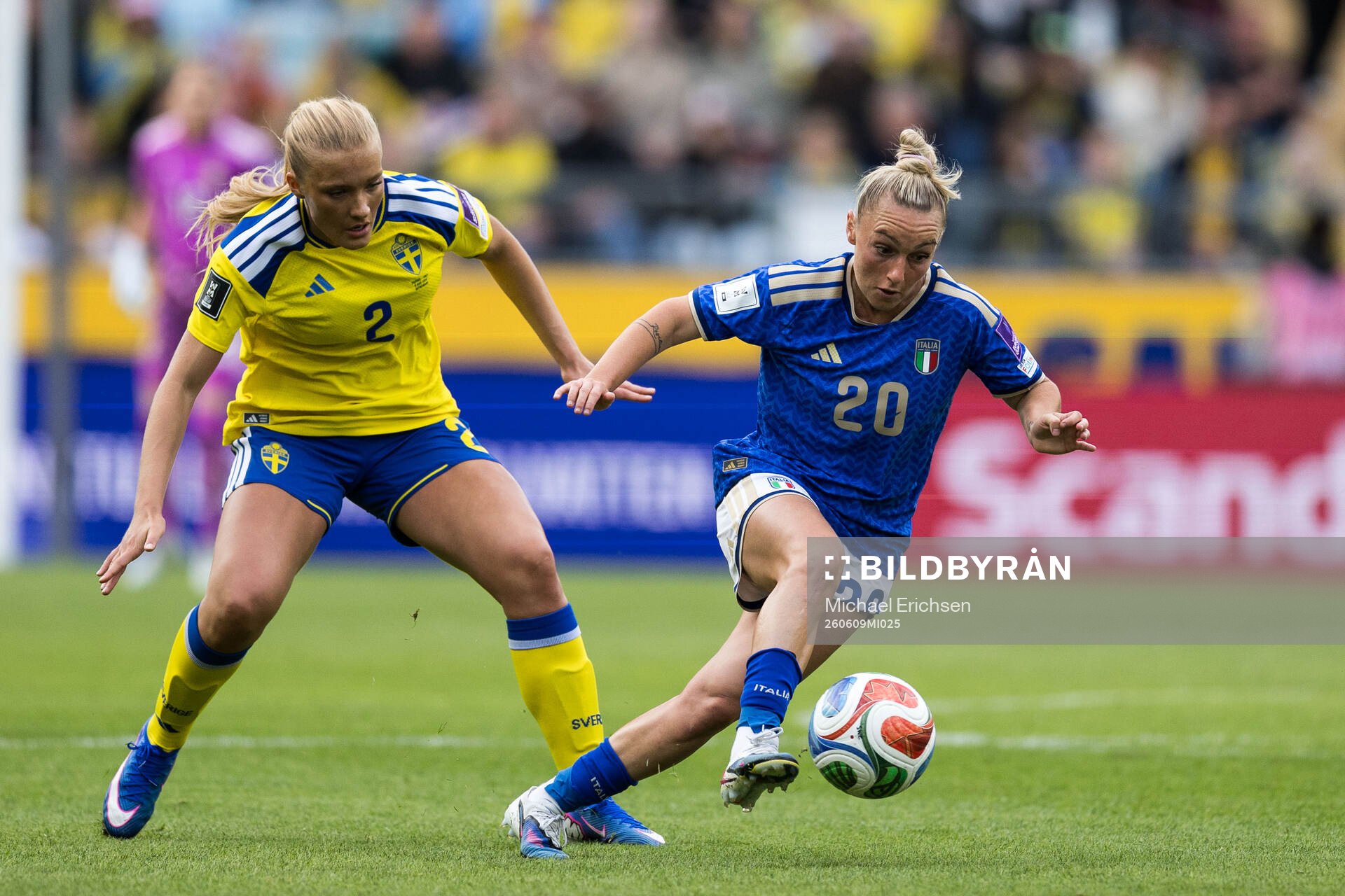 Smilla Holmberg of Sweden and Giada Greggi of Italy