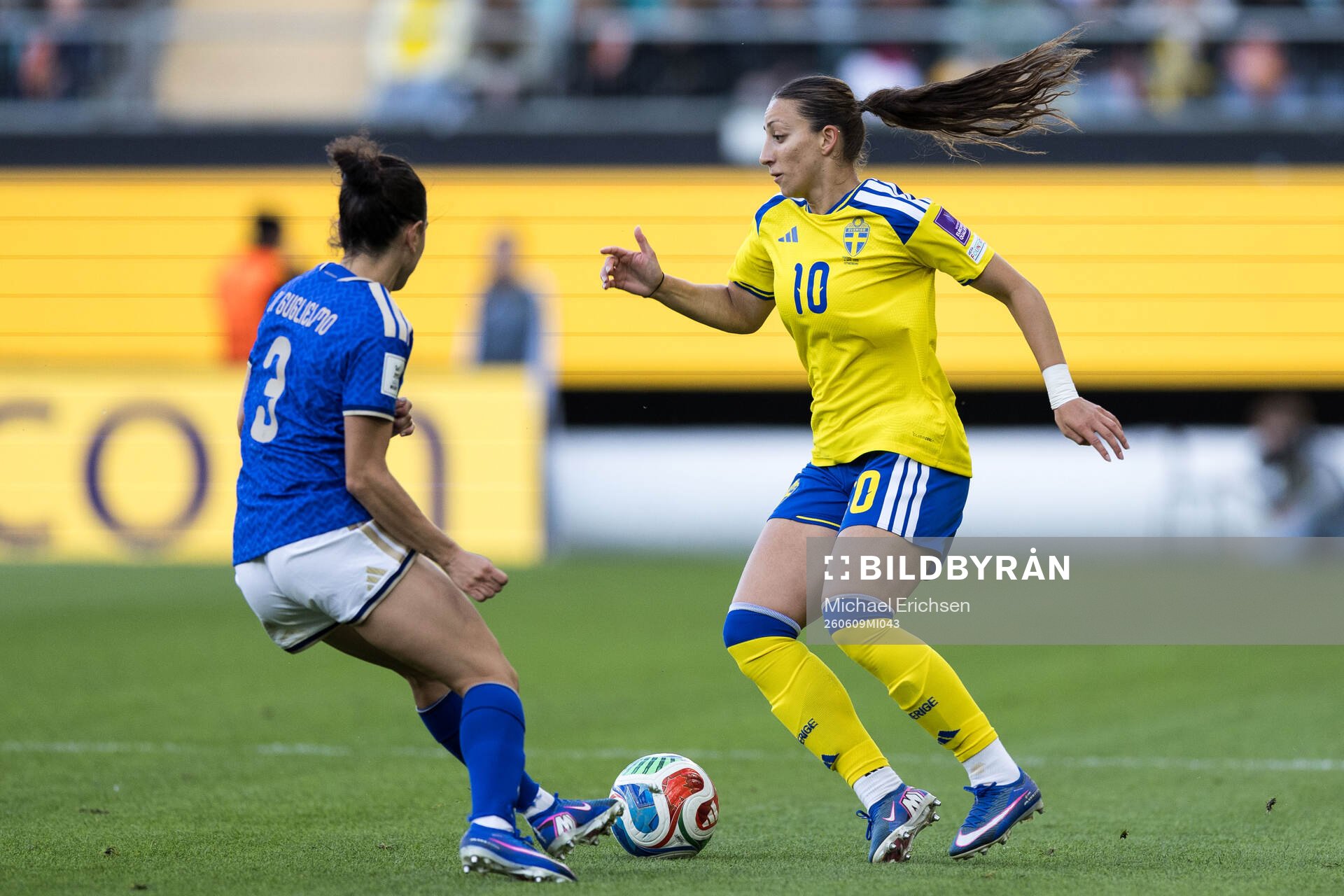 Lucia Di Guglielmo of Italy and Rosa Kafaji of Sweden