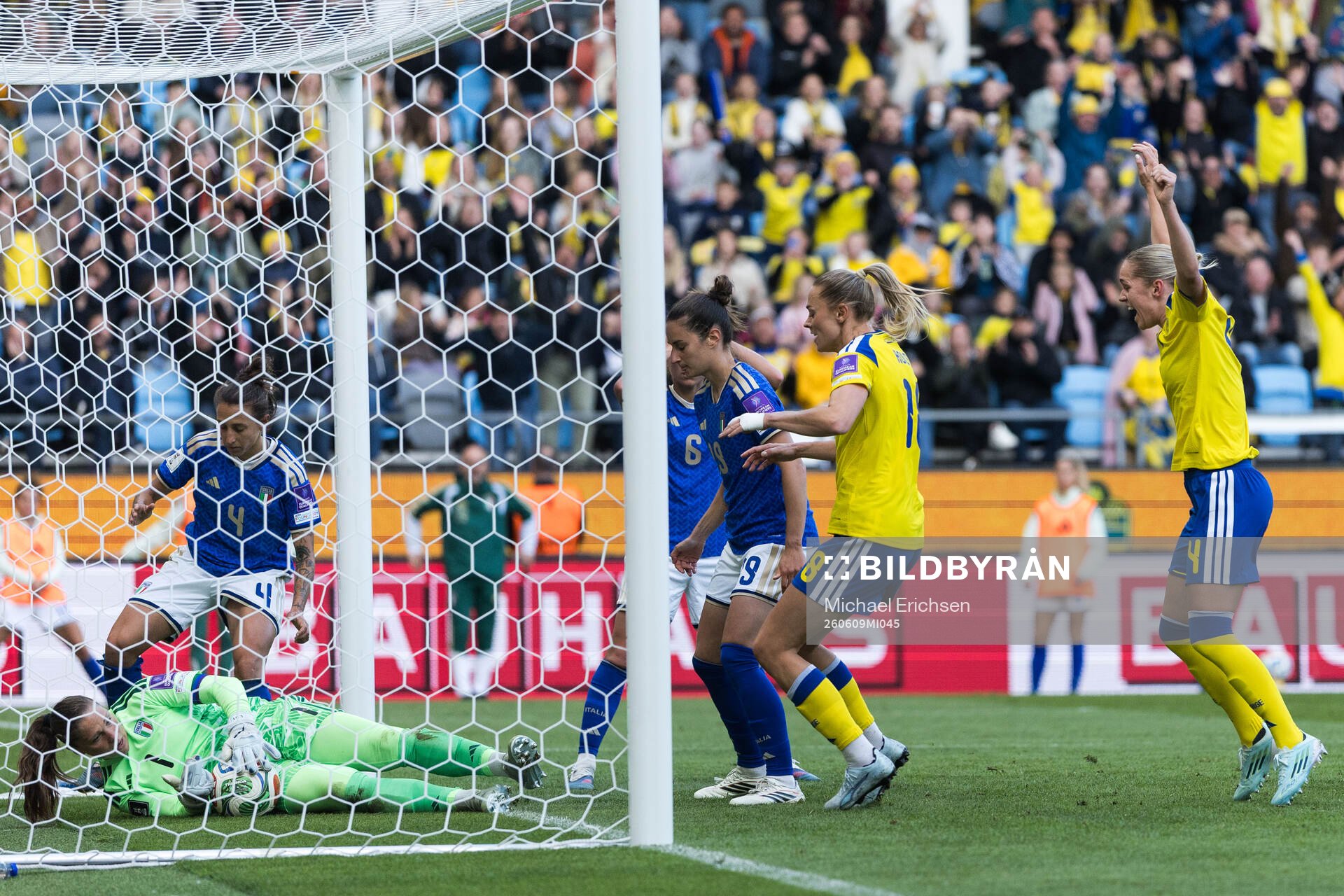 Hanna Lundkvist of Sweden celebrates with Fridolina Rolfö
