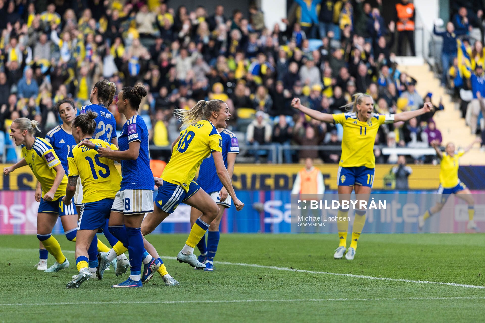 Fridolina Rolfö of Sweden celebrates