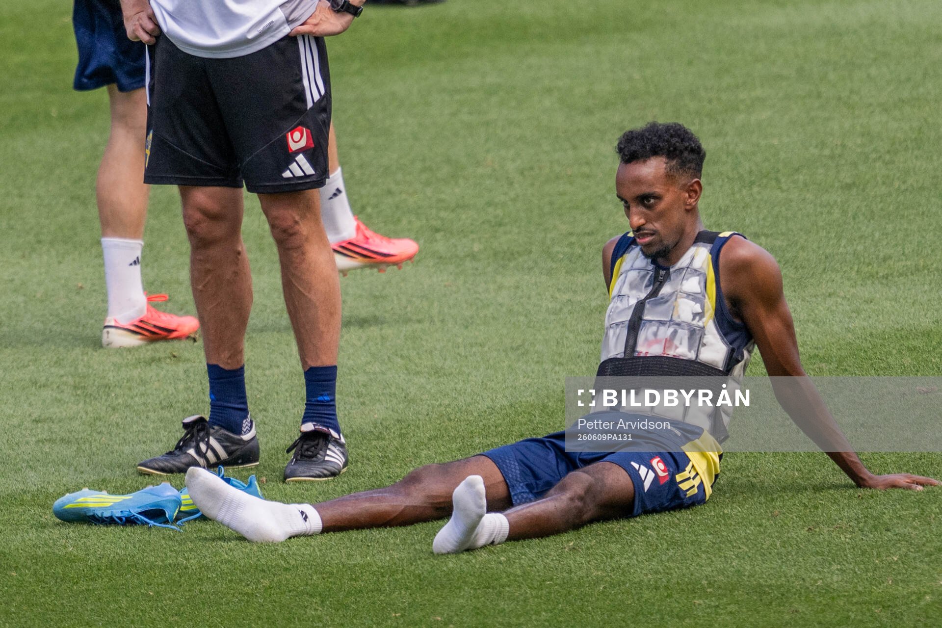 Taha Ali of the Swedish national football team in a cooling