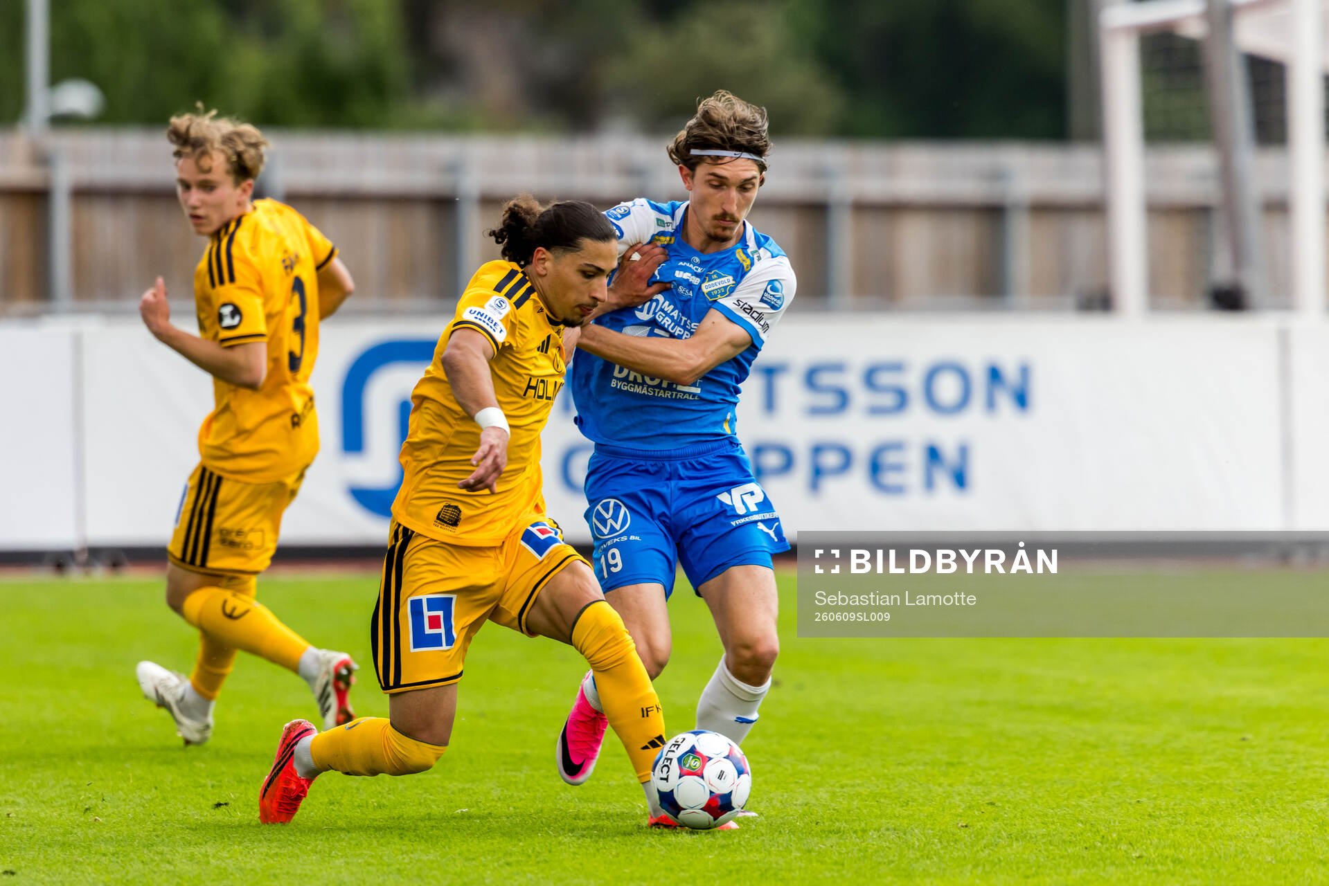 IFK Norrköpings Elias Jemal och Oddevolds Hugo Engström