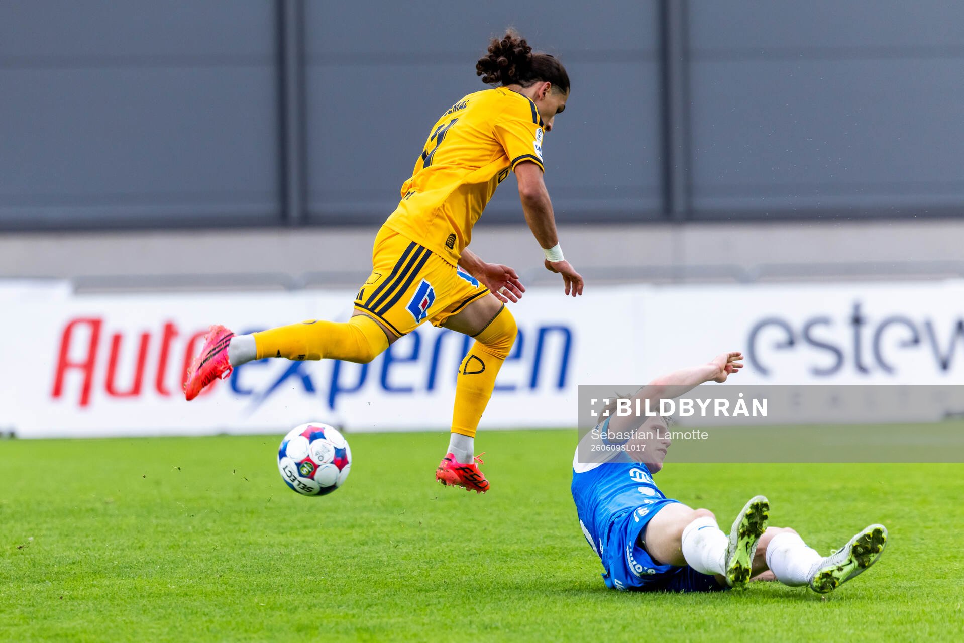 IFK Norrköpings Elias Jemal och Oddevolds Elias Forsberg