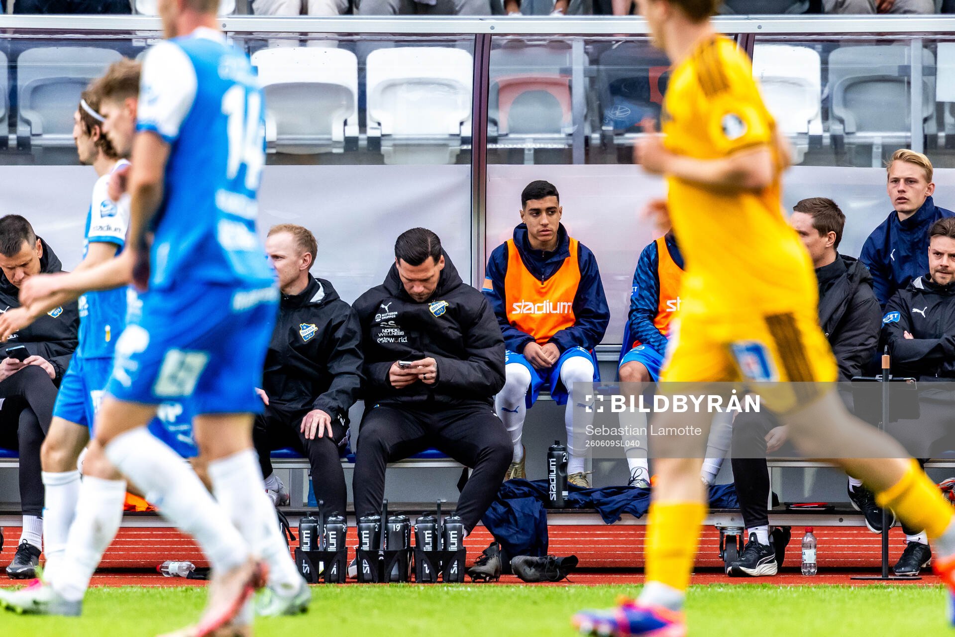 Oddevolds Ahmad-Daniel Alsaady på bänken