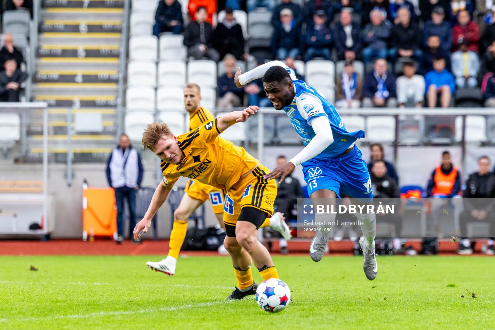 Oddevolds Emmanuel Gono och IFK Norrköpings Aleksander