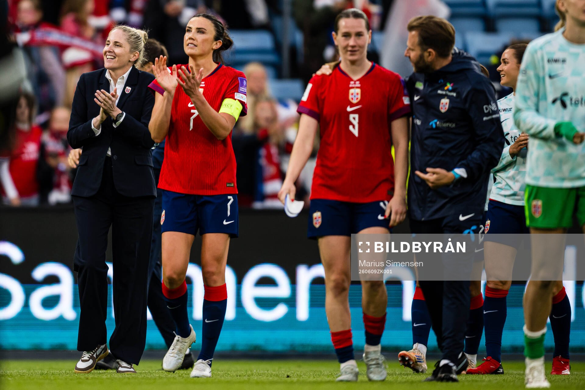 Head coach Gemma Grainger and Ingrid Engen of Norway