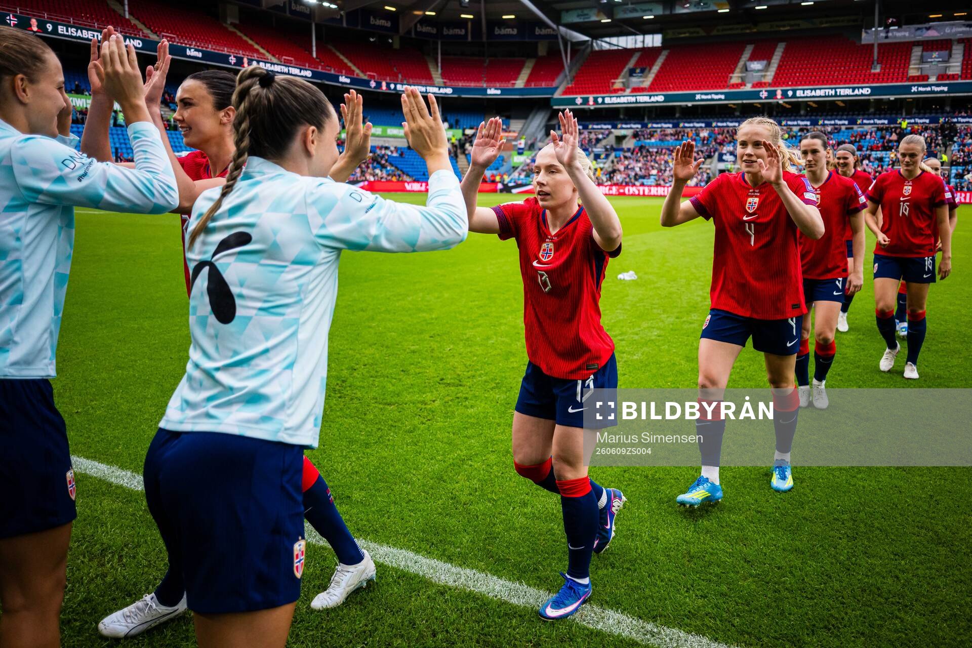 Thea Bjelde and Julie Blakstad of Norway