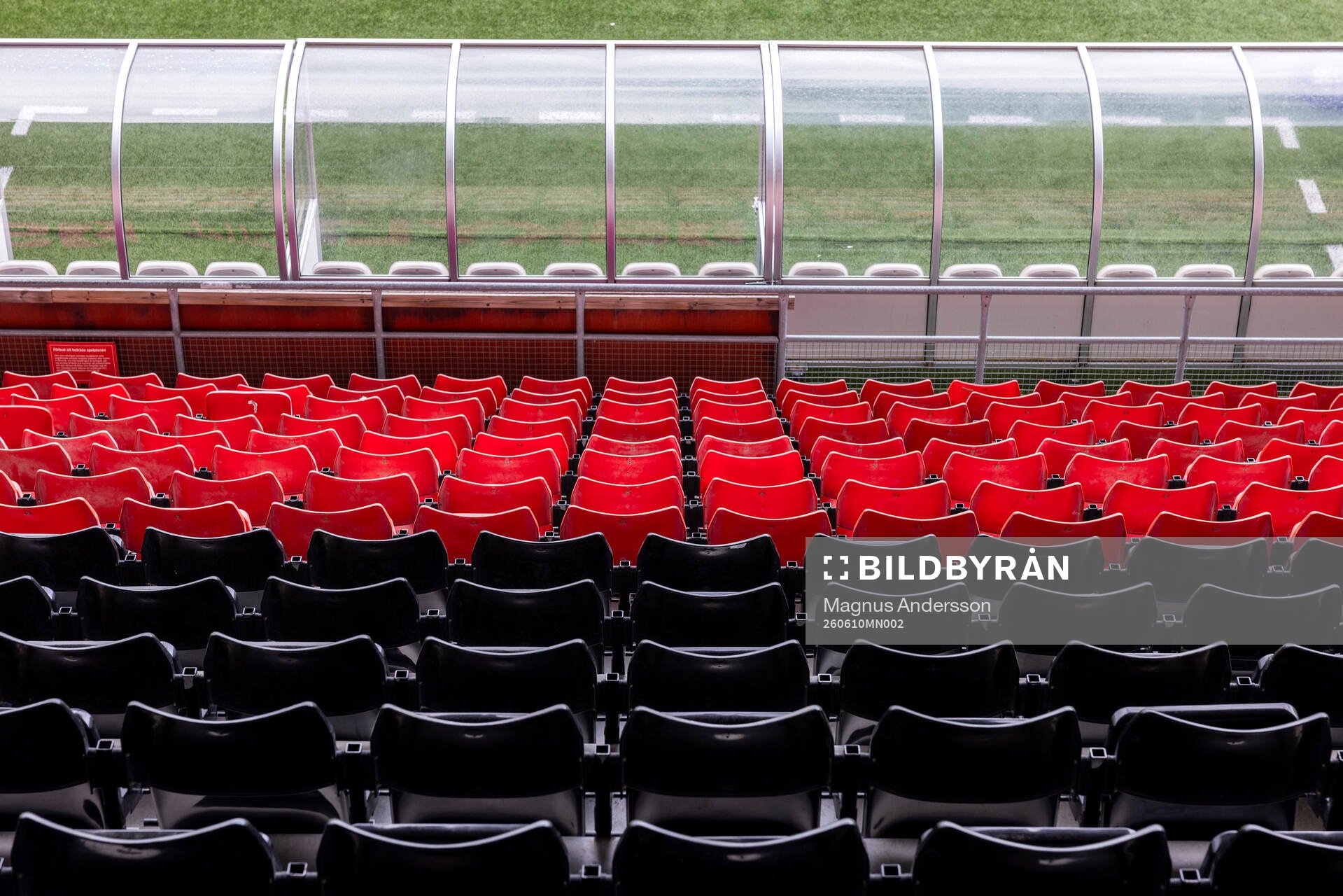 Stolar på läktaren på Behrn Arena
