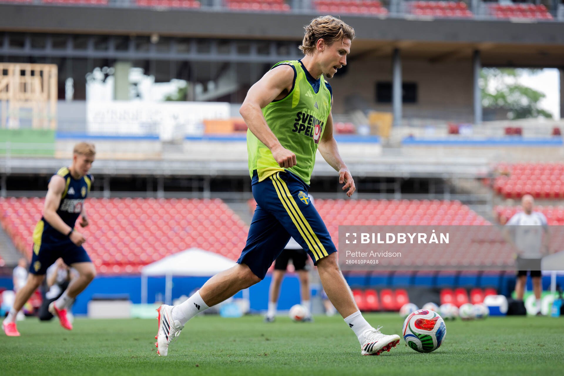 Carl Starfelt of the Swedish national football team at a