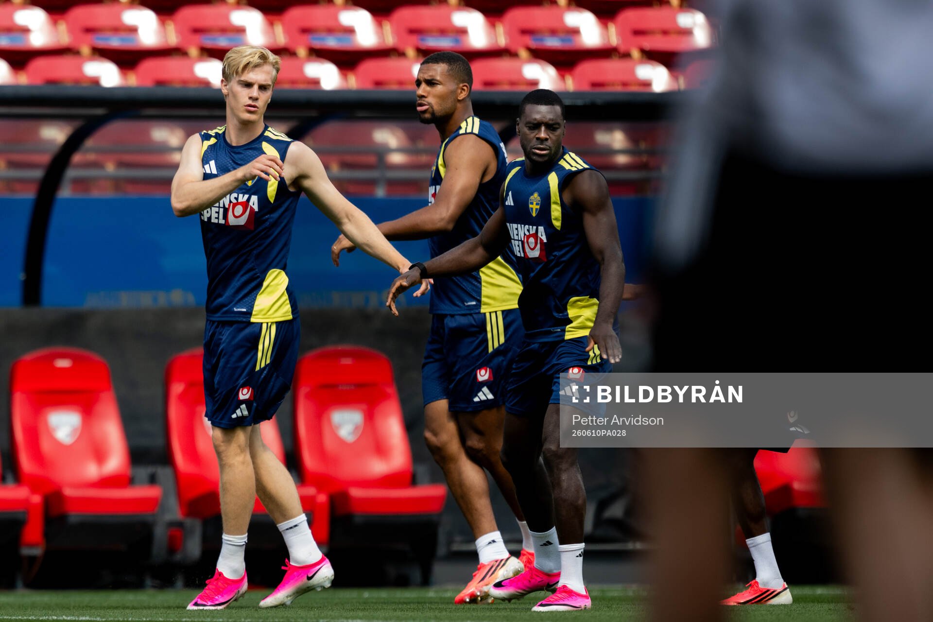 Lucas Bergvall, Isak Hien and Ken Sema of the Swedish