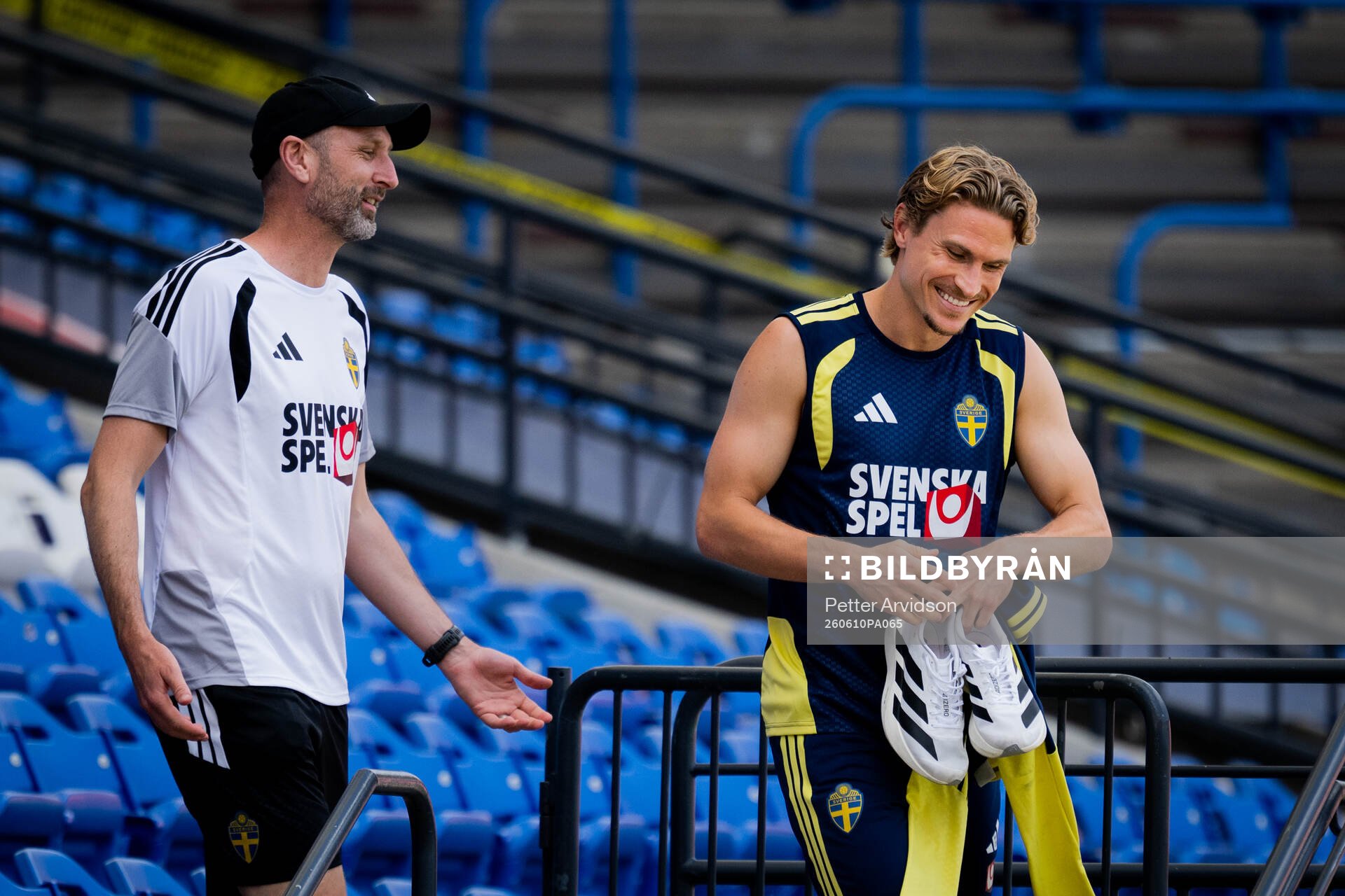 Assistant coach Andreas Georgson and Carl Starfelt of the