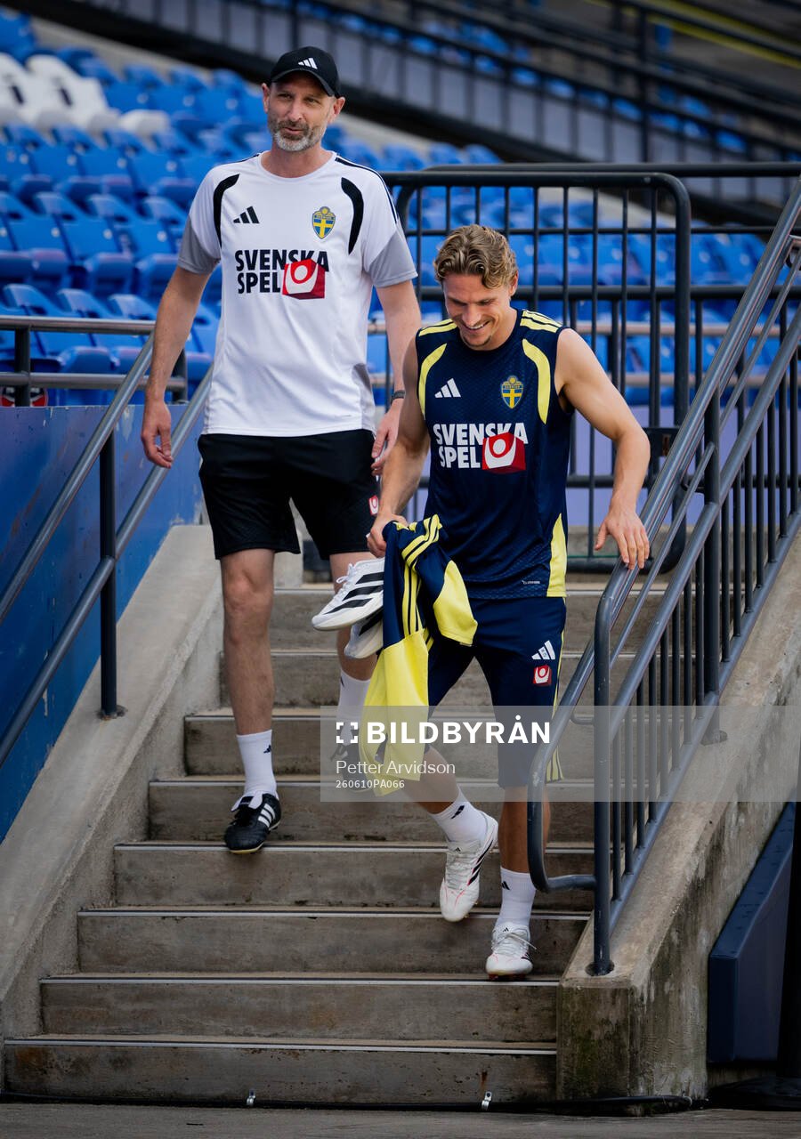 Assistant coach Andreas Georgson and Carl Starfelt of the