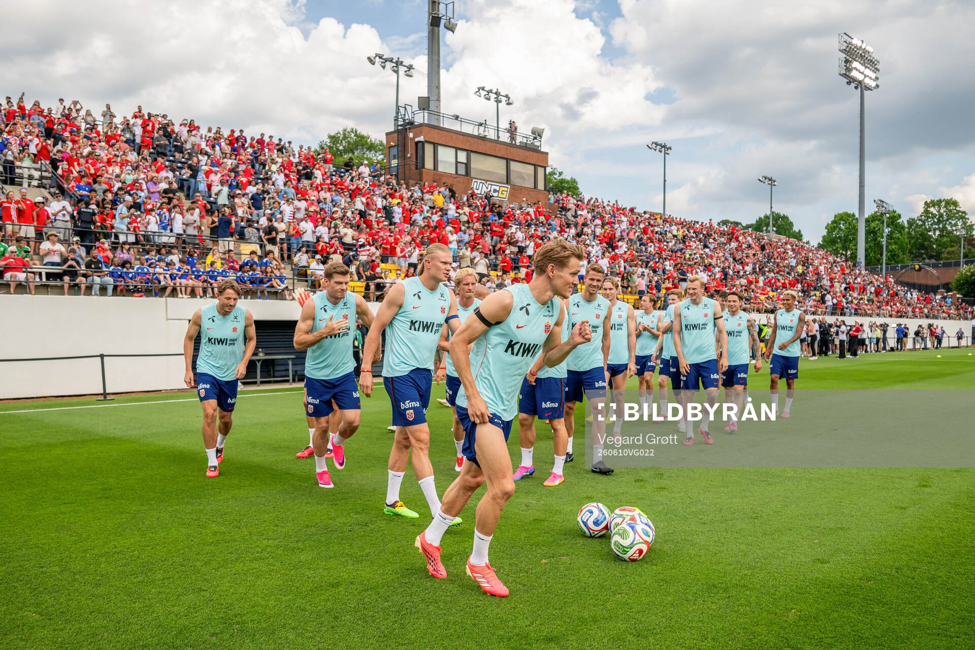 Martin Ødegaard and players of the Norwegian national