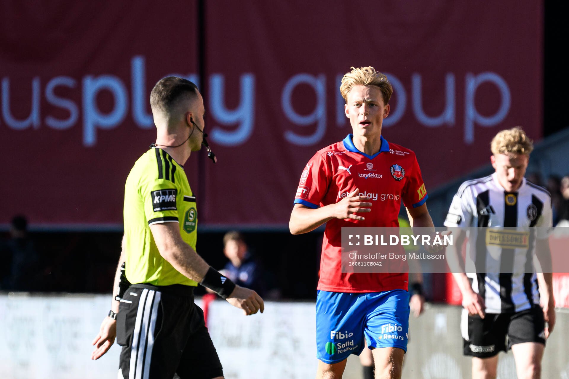 Helsingborgs Alvin Nordin reagerar på ett domslut