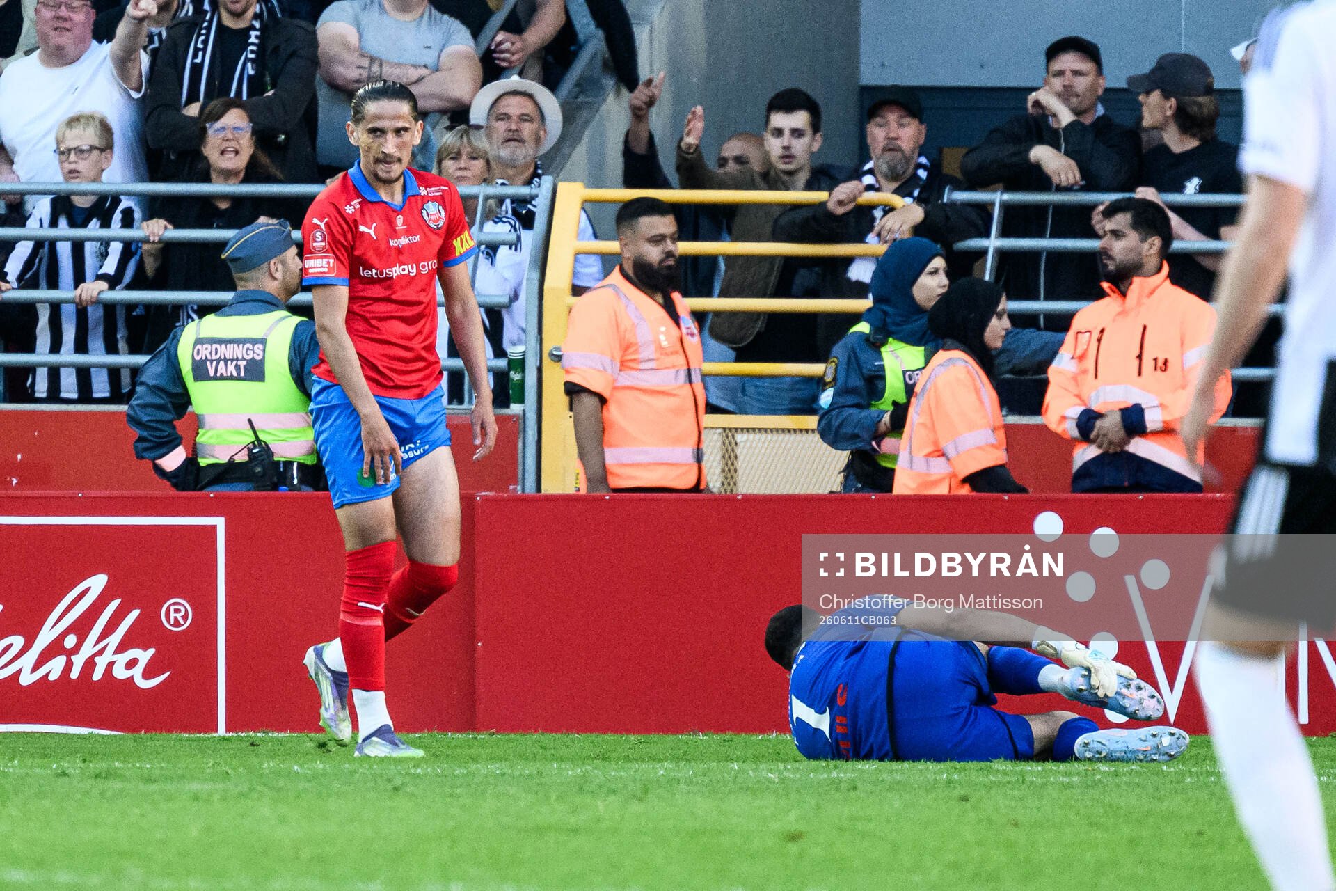 Helsingborgs Ervin Gigovic och Landskronas målvakt Amr