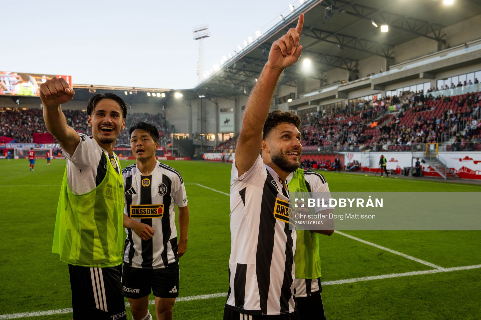 Landskronas Enes Hebibovic och Edi Sylisufaj jublar