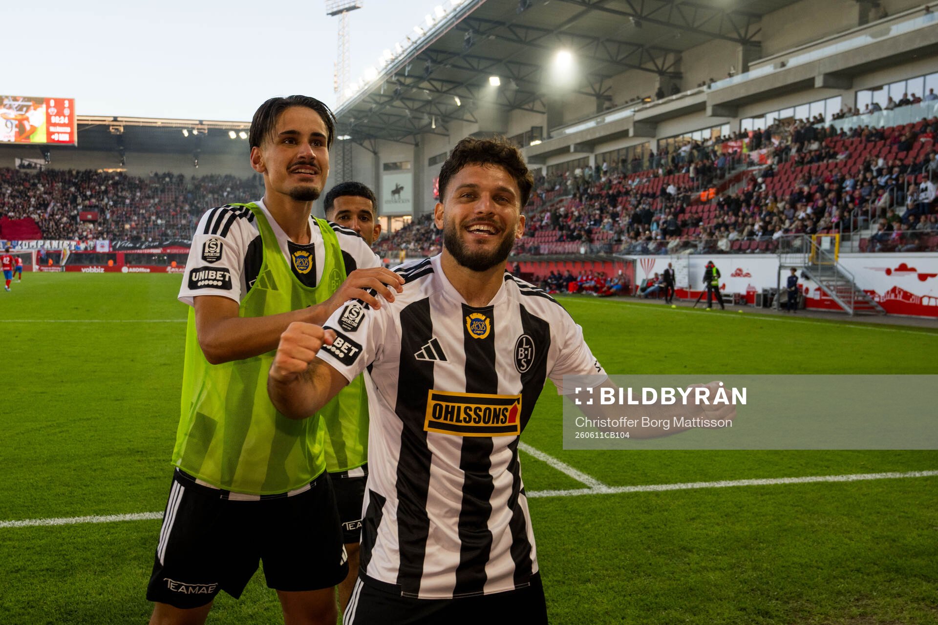 Landskronas Enes Hebibovic och Edi Sylisufaj jublar