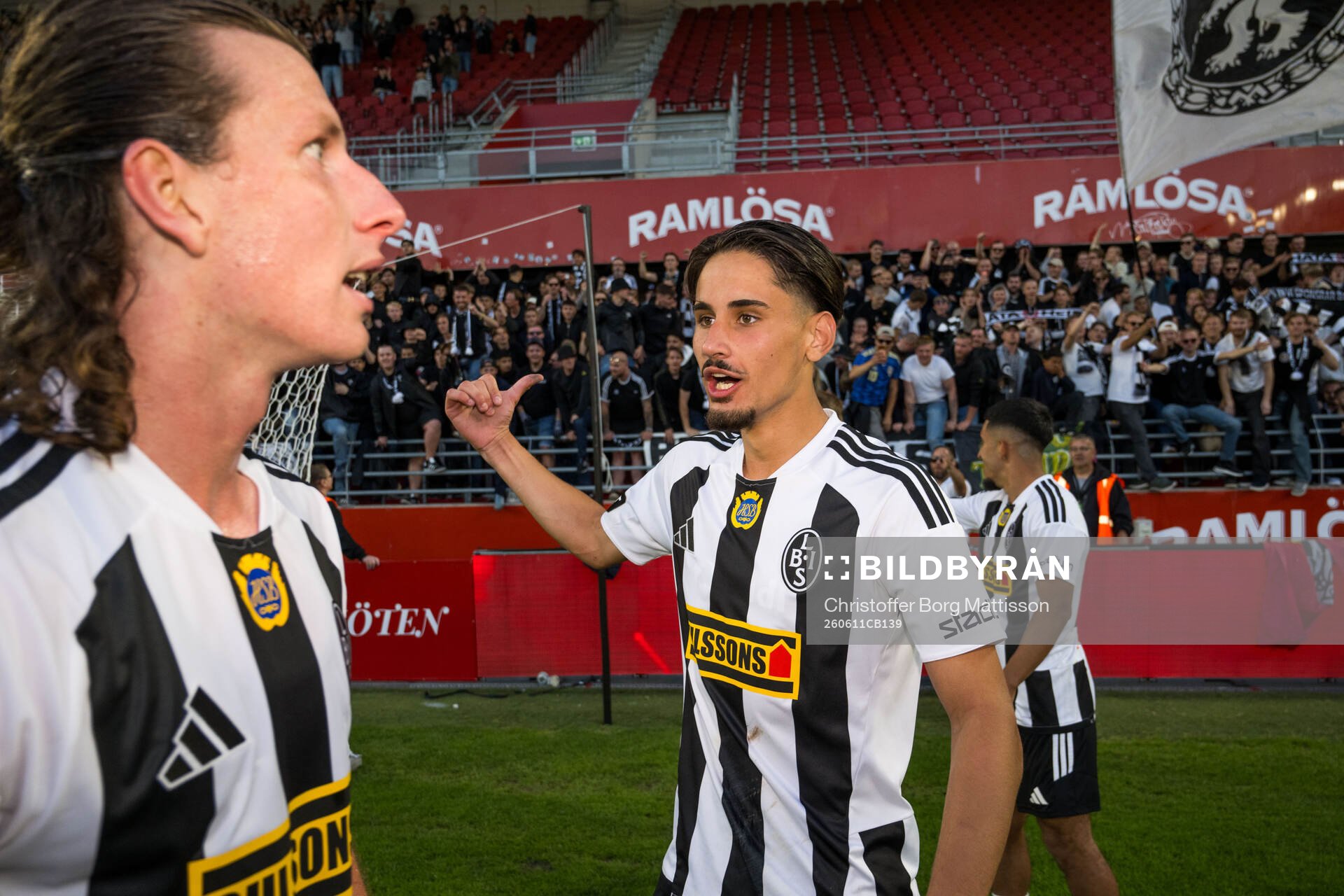 Landskronas Andreas Murbeck och Enes Hebibovic jublar