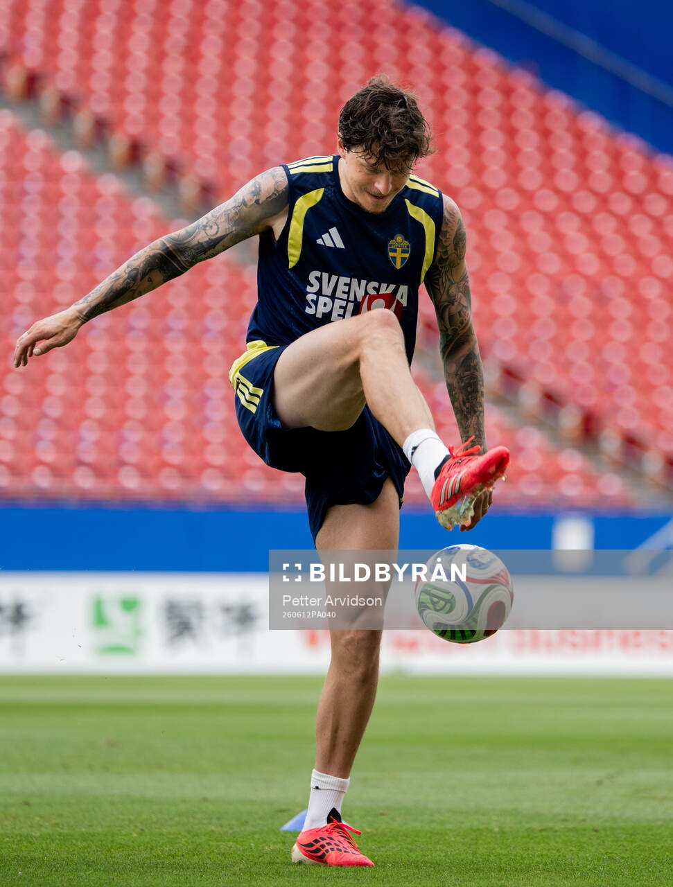 Victor Nilsson Lindelöf of the Swedish national football