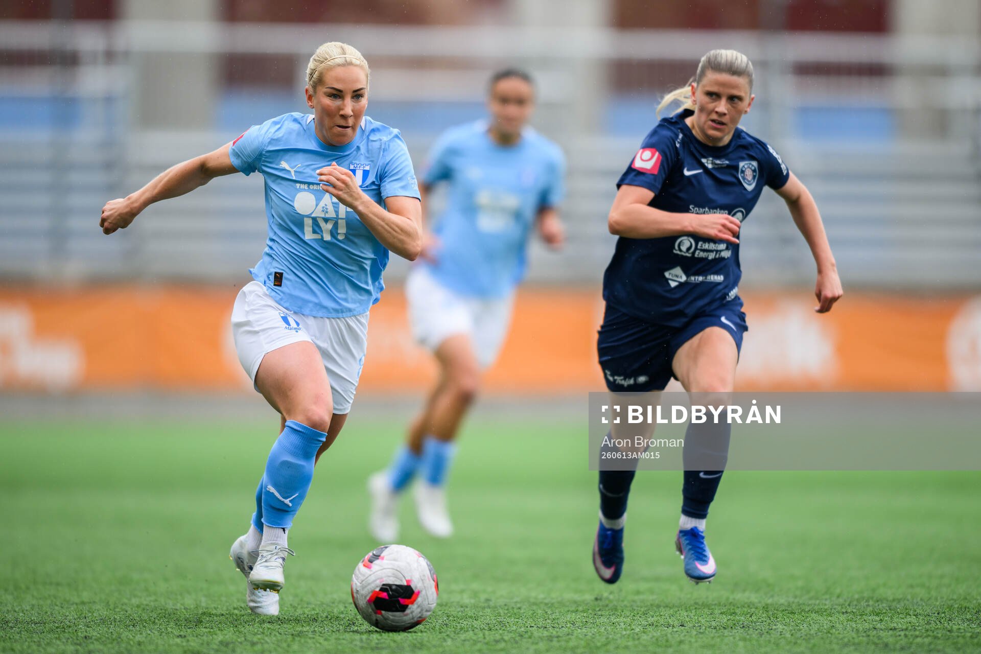 Malmö FFs Mia Persson och Eskilstuna United DFFs Michaela