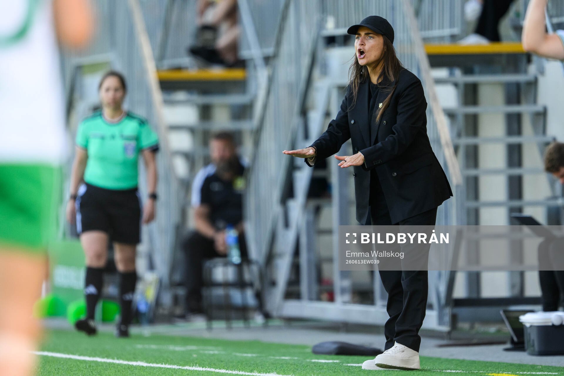 Häckens tränare Elena Sadiku