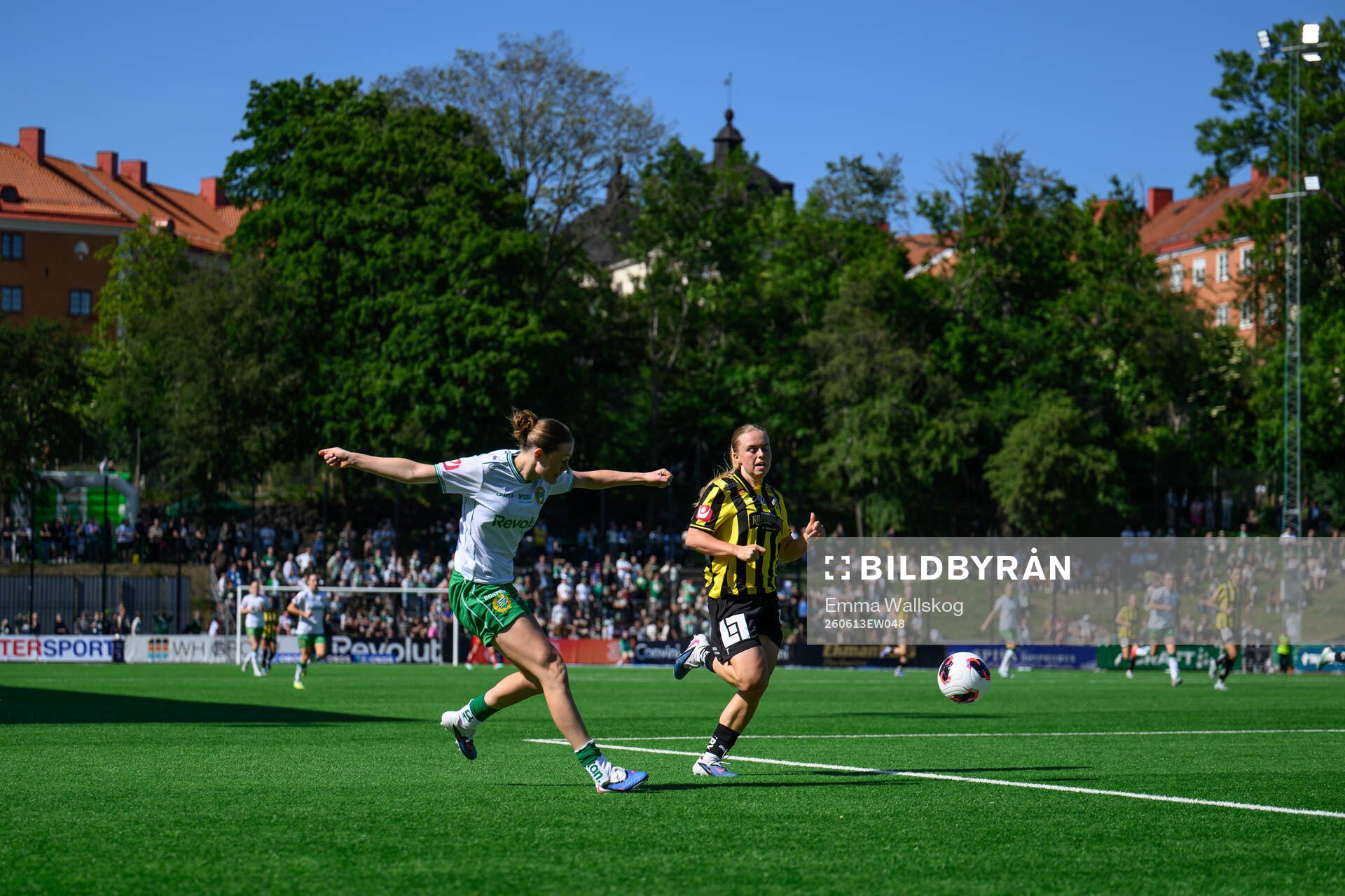 <Hammarbys Sofia Reidy och Häckens Pernille Sanvig