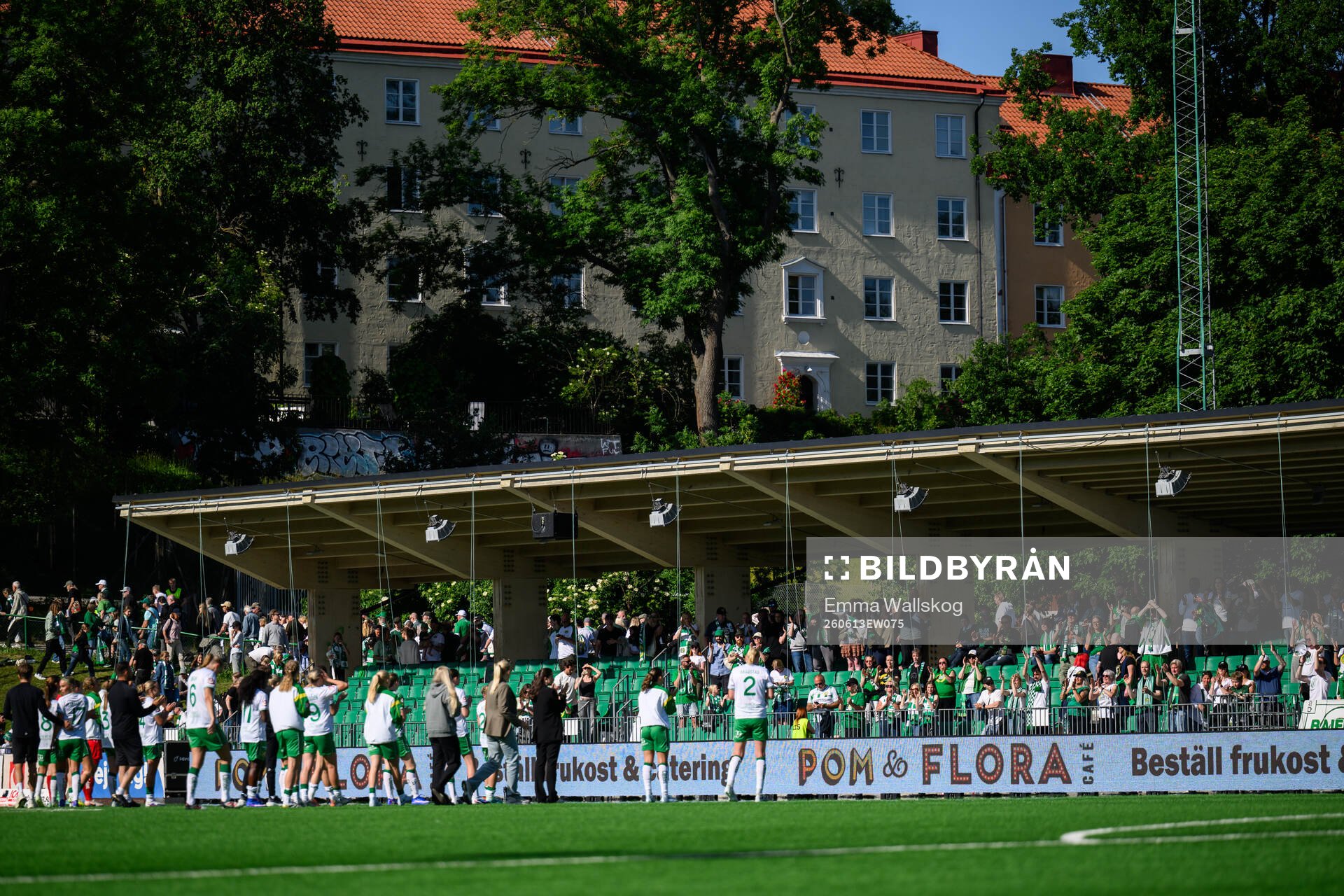 Hammarbys spelare tackar publiken